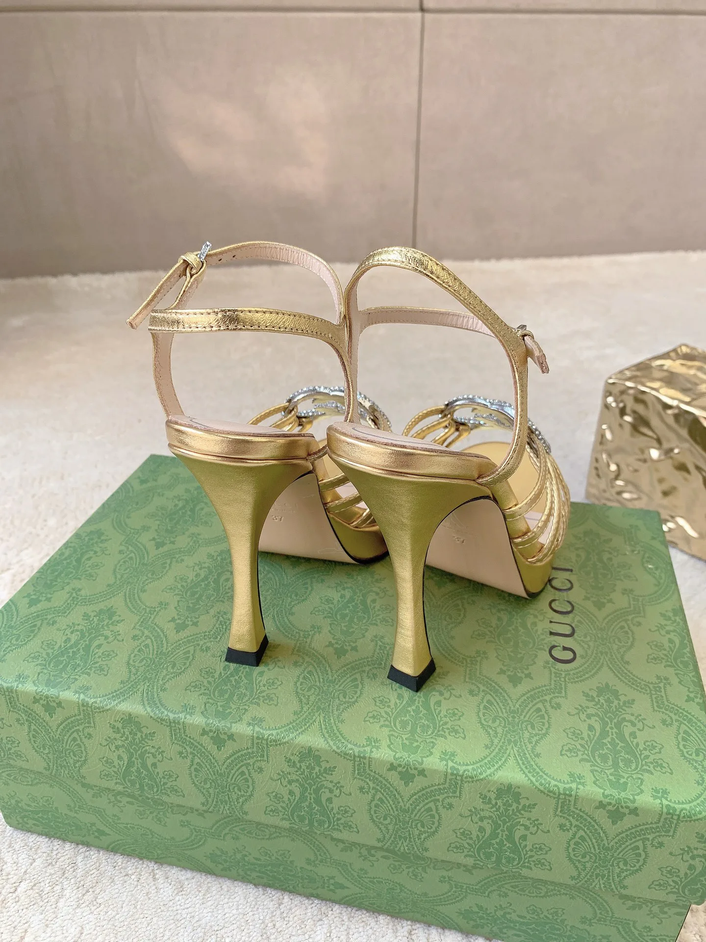 Босоножки Женские Gucci 819786