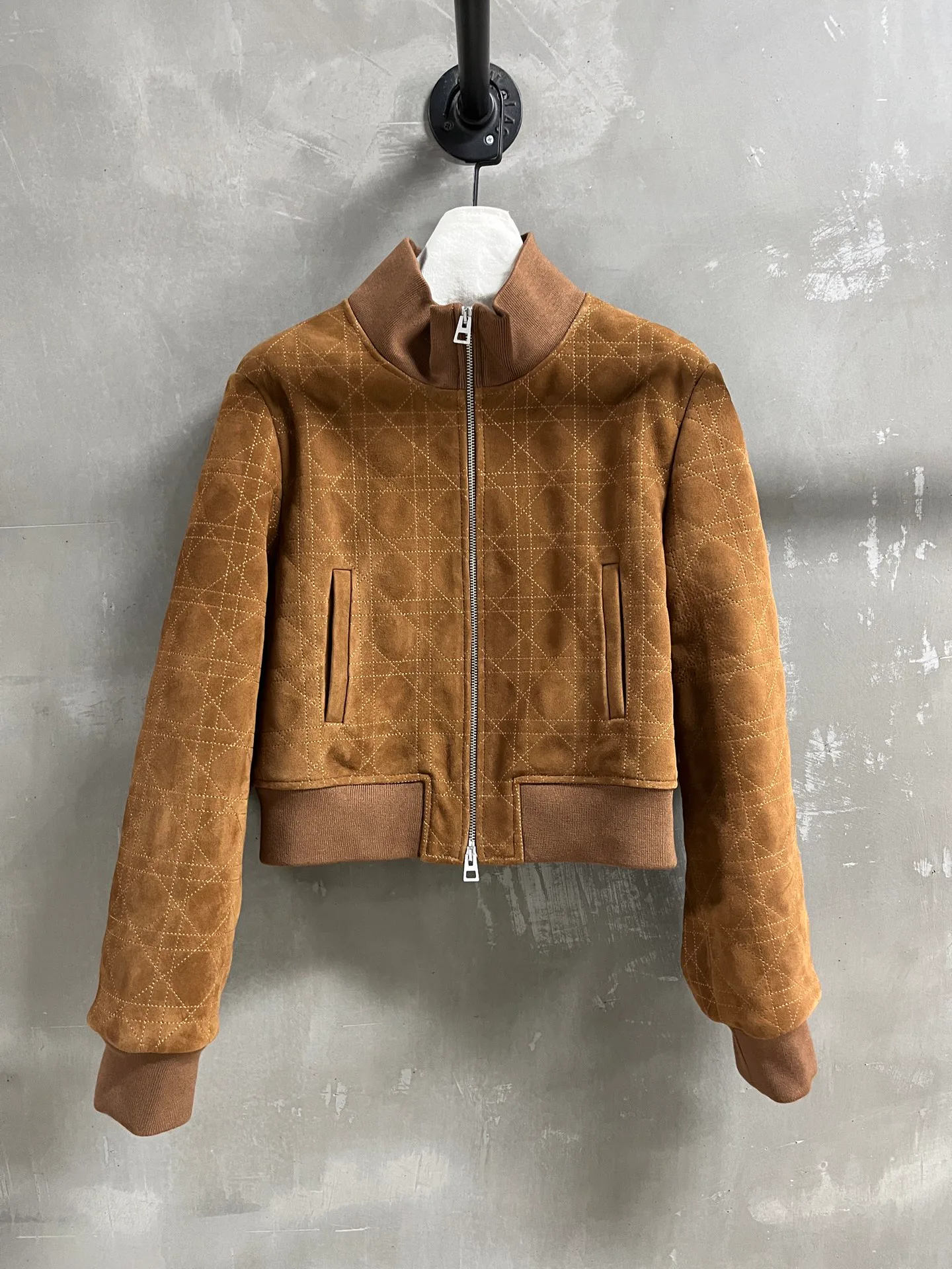 Кожаные Куртки И Дублёнки Женские Christian Dior 10783257