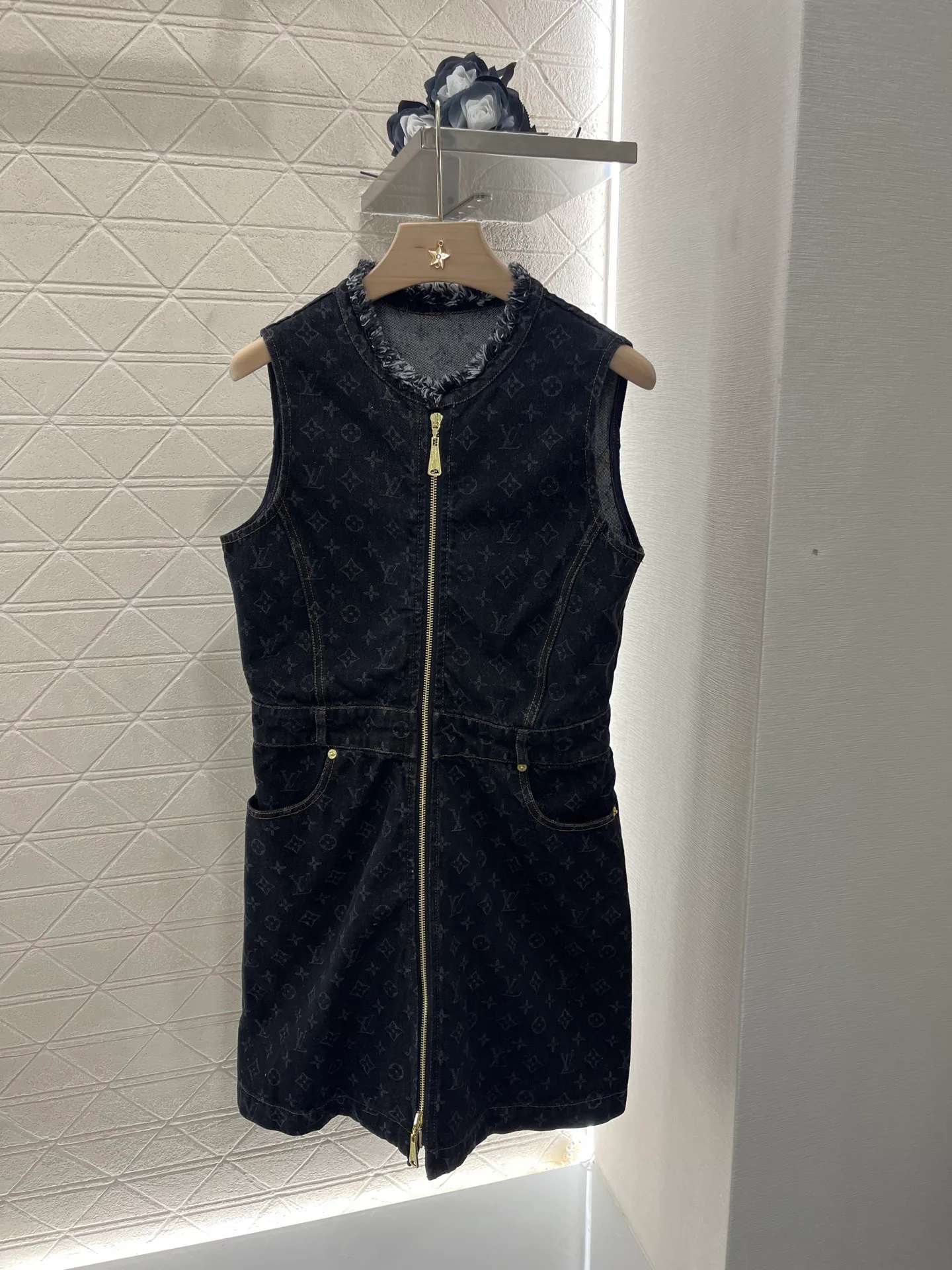 Платья Женские Louis Vuitton 23144