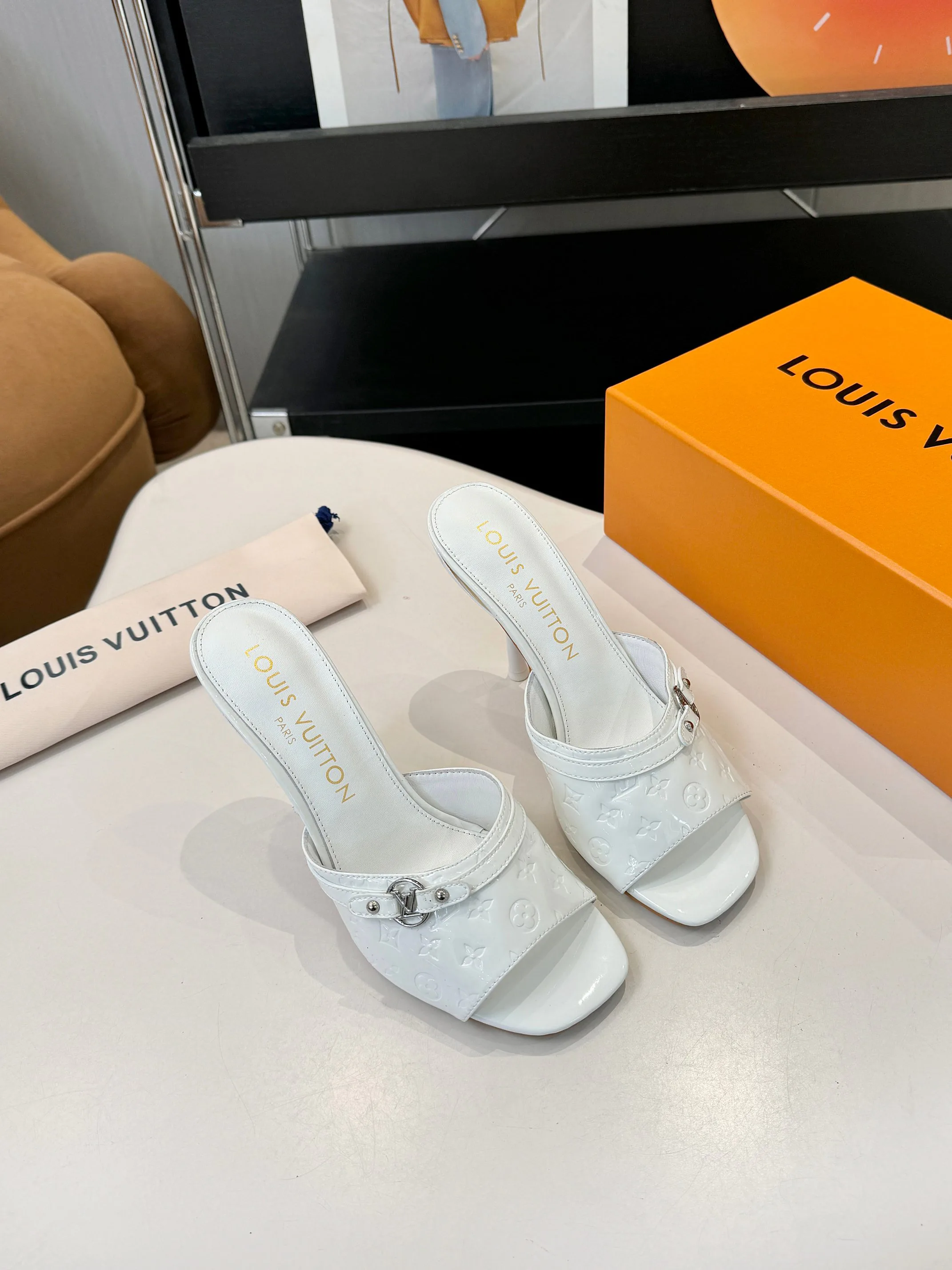 Босоножки Женские Louis Vuitton 11190704