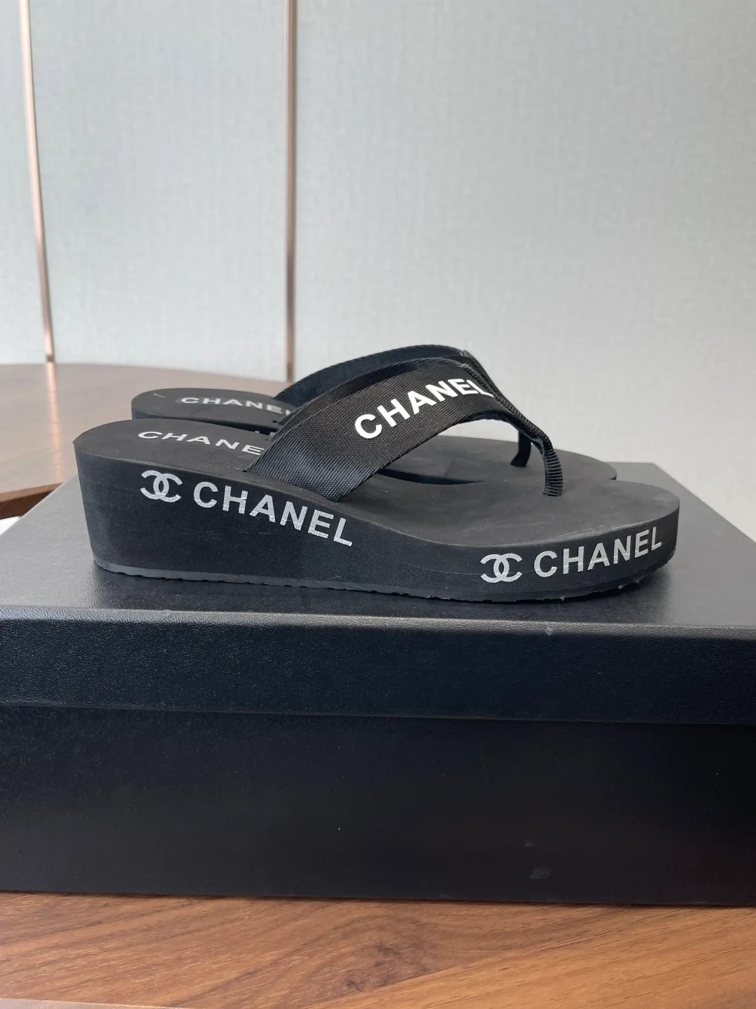 Шлепанцы Женские Chanel 11350611