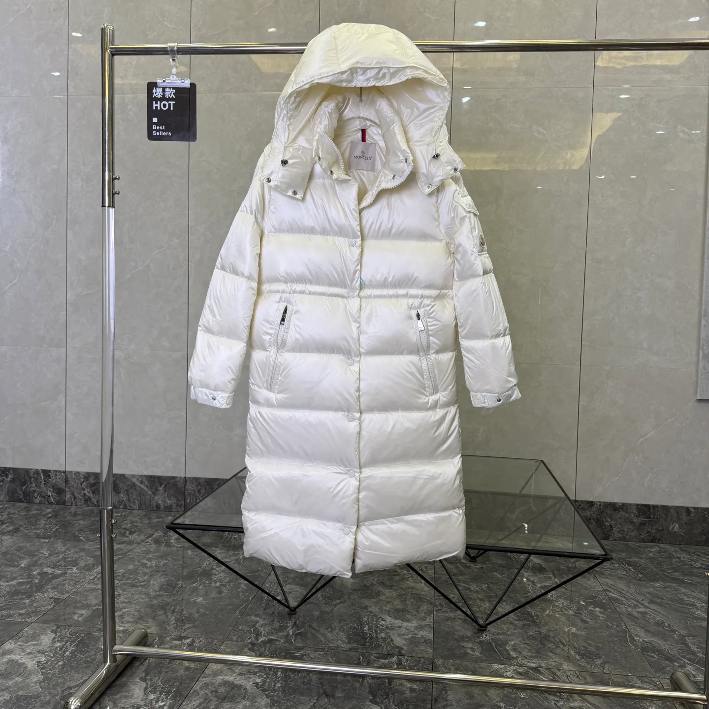 Куртки И Пуховики Женские Moncler 17923585