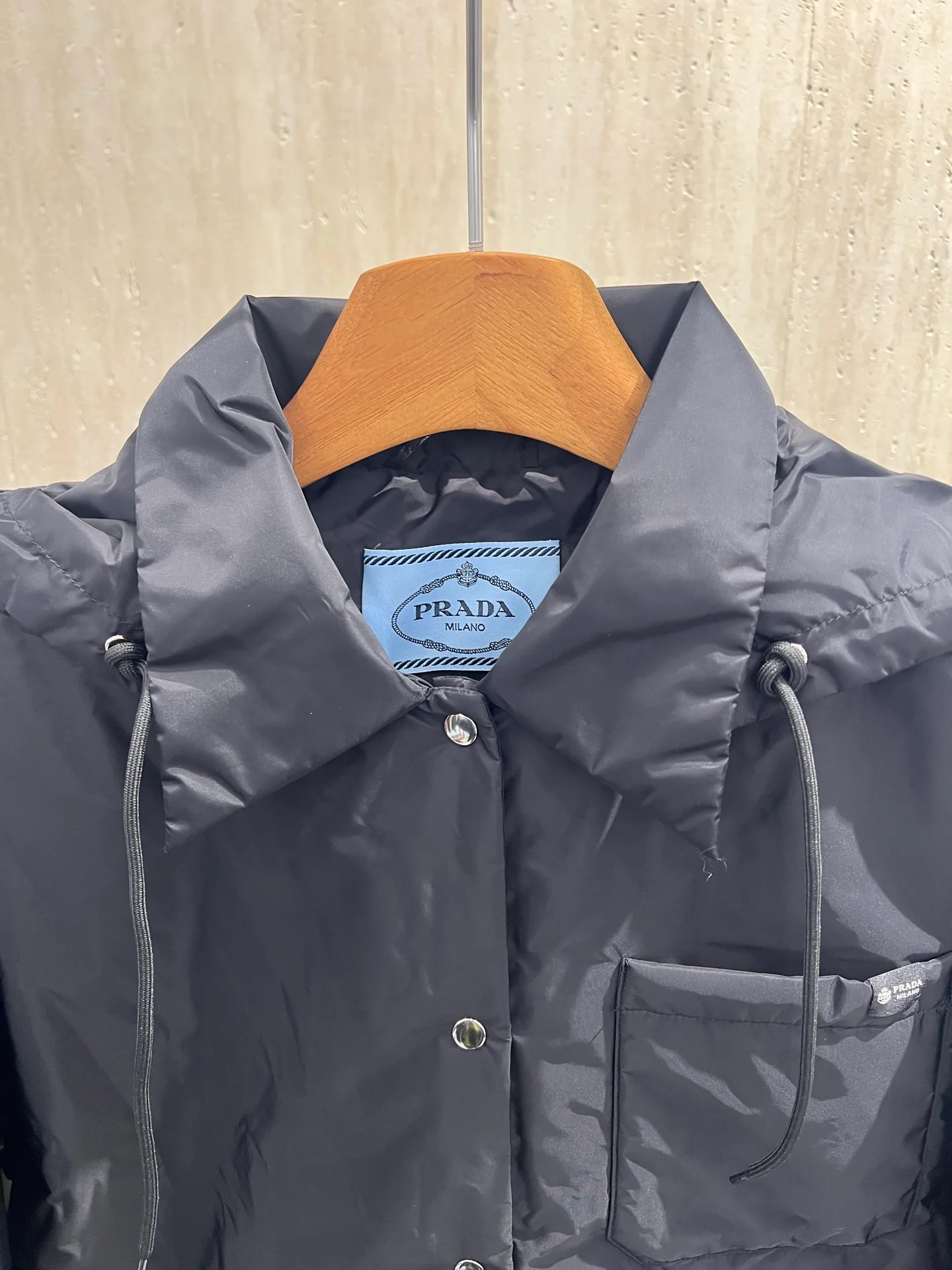 Куртки И Пуховики Женские Prada 19267628