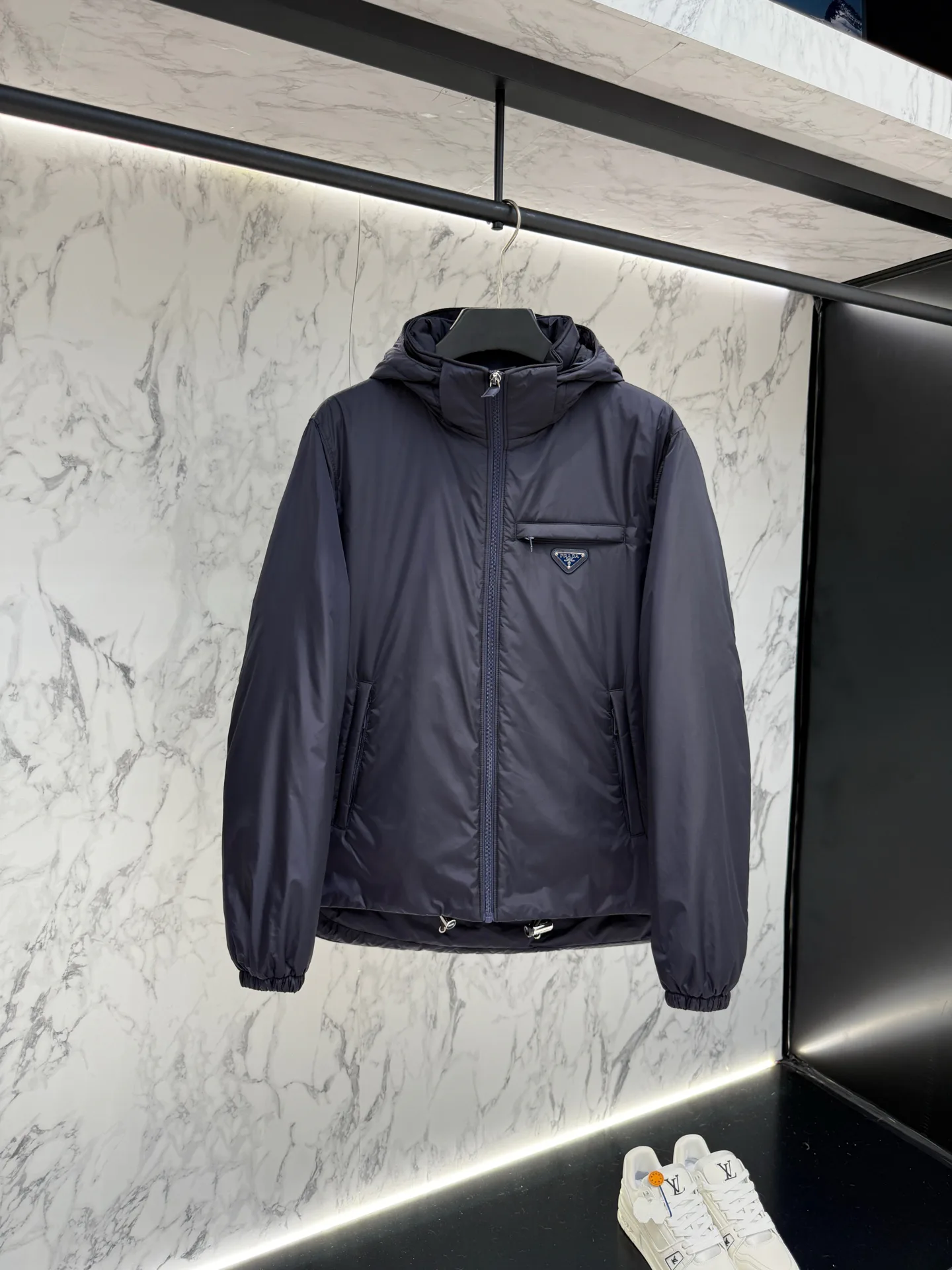 Куртки И Пуховики Женские Prada 18387686