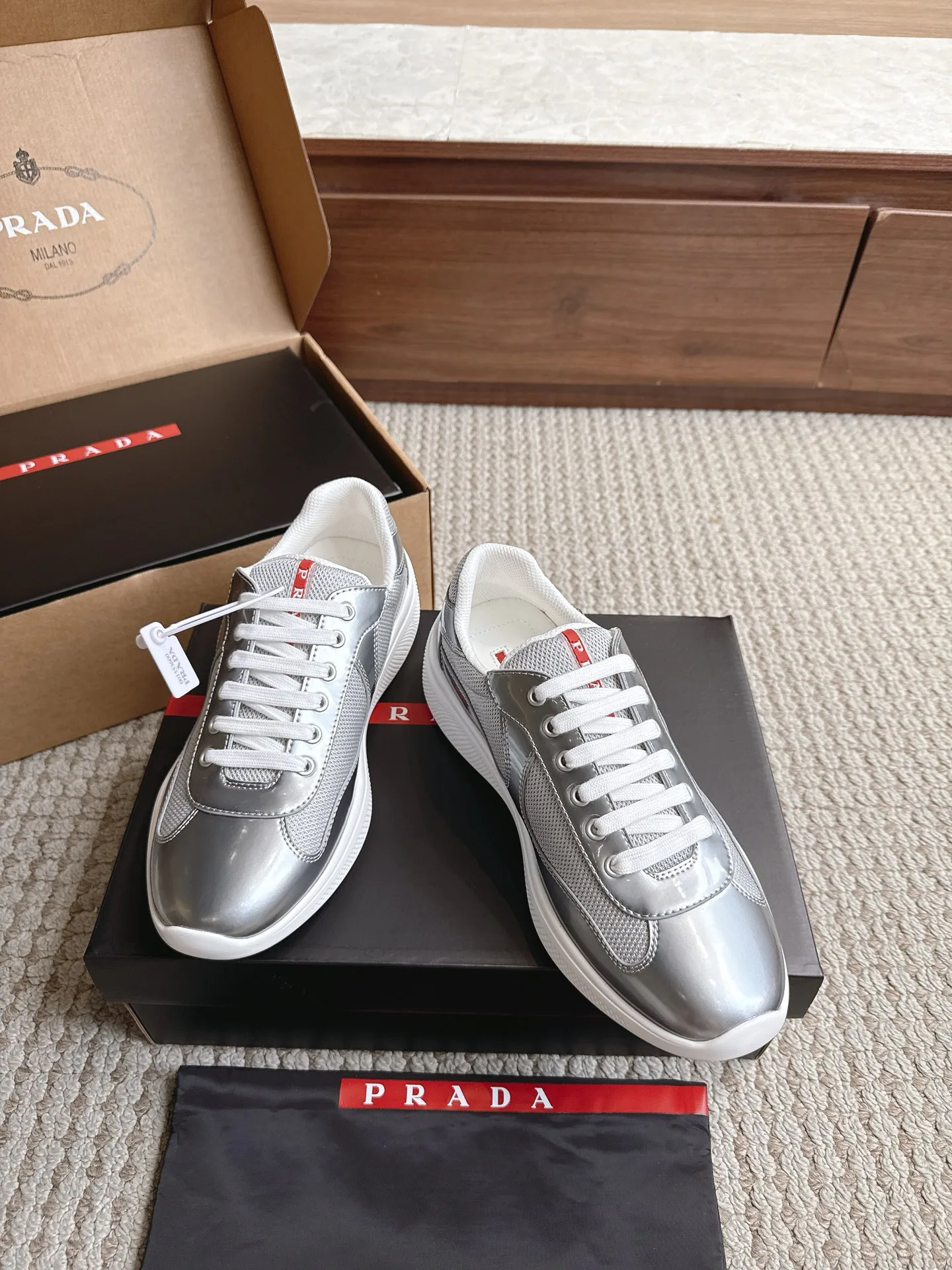 Кроссовки Женские Prada 17470457