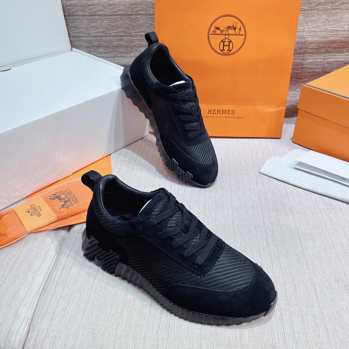 Кроссовки Женские Hermes 17749546