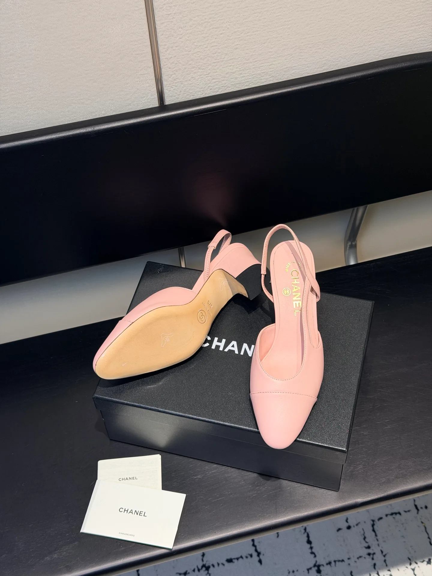 Сандалии Женские Chanel 10611409