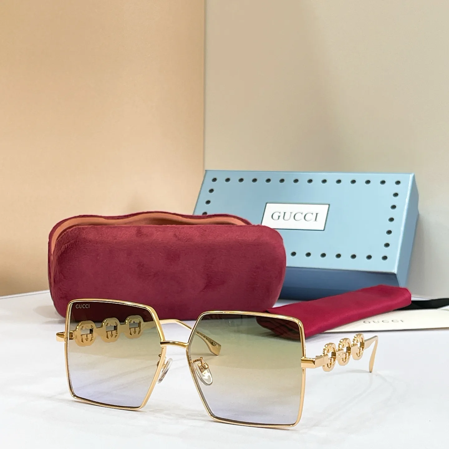 Очки Gucci 17495928