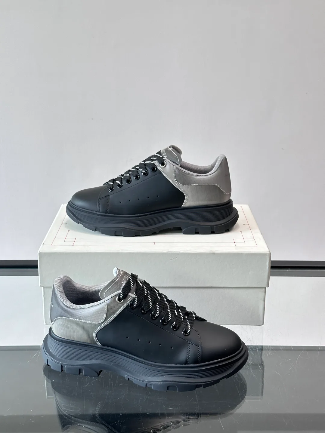 Кроссовки Женские Alexander Mcqueen 11151049