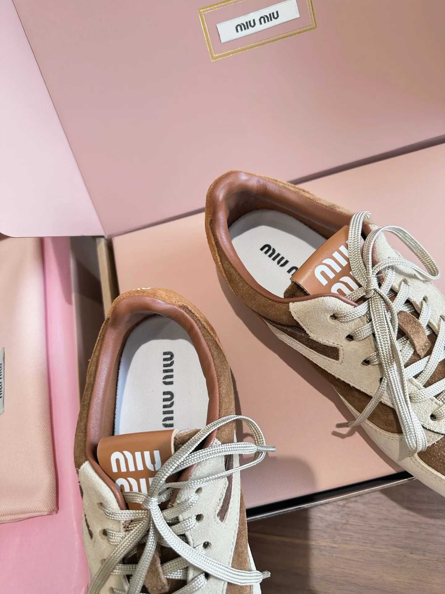 Кроссовки Женские Miu Miu 18444013