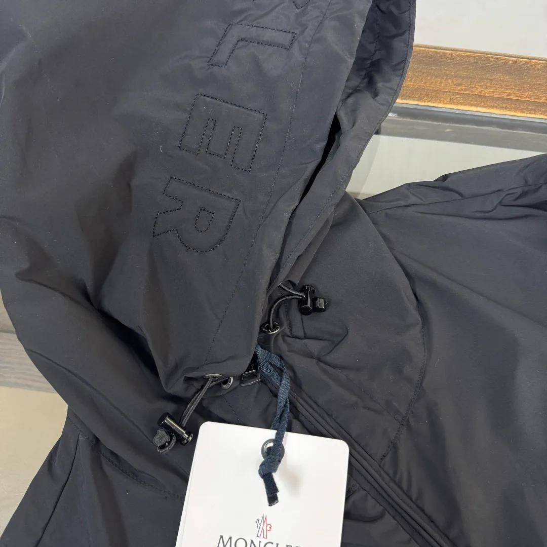 Куртки И Пуховики Мужские Moncler 375344