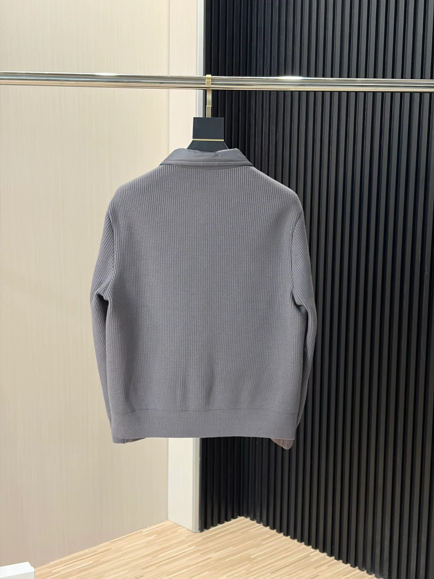 Куртки И Пуховики Женские Moncler 18391734