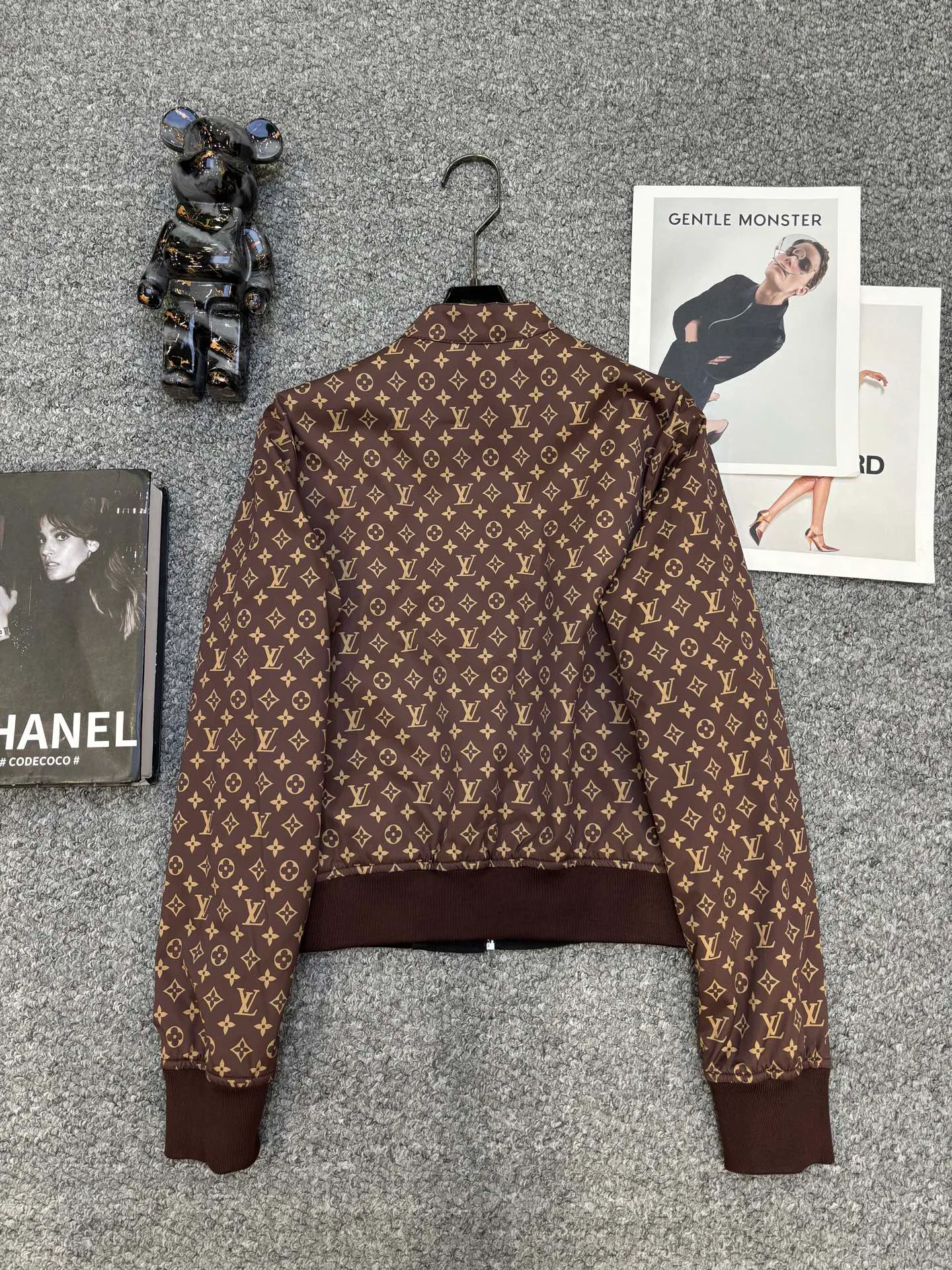 Куртки И Пуховики Женские Louis Vuitton 17953674