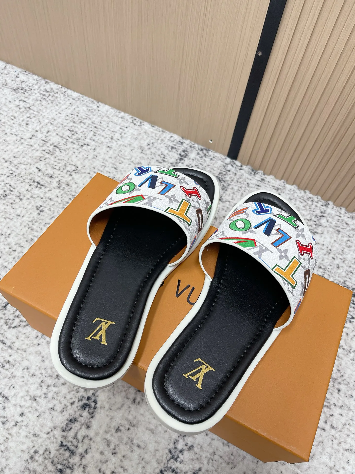 Сандалии Мужские Louis Vuitton 12785771