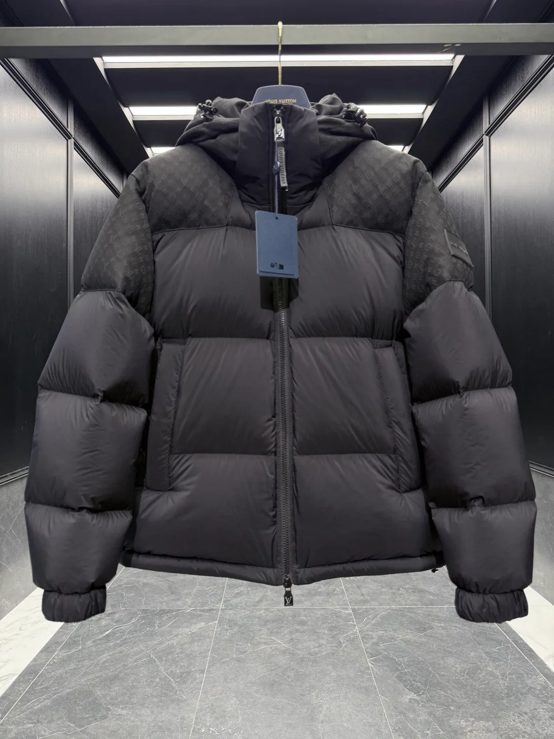 Куртки И Пуховики Женские Louis Vuitton 1749840