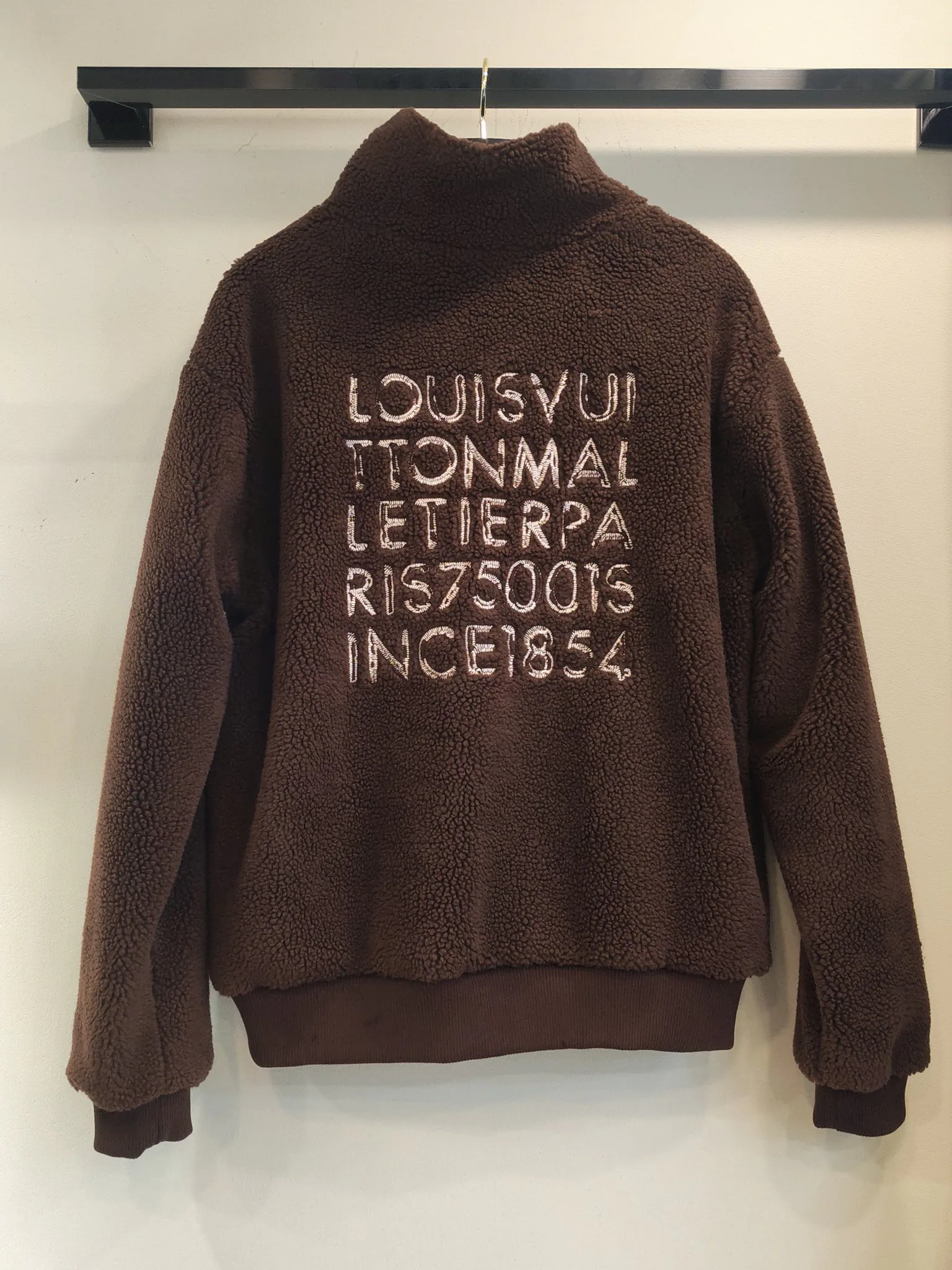 Куртки И Пуховики Женские Louis Vuitton 860842