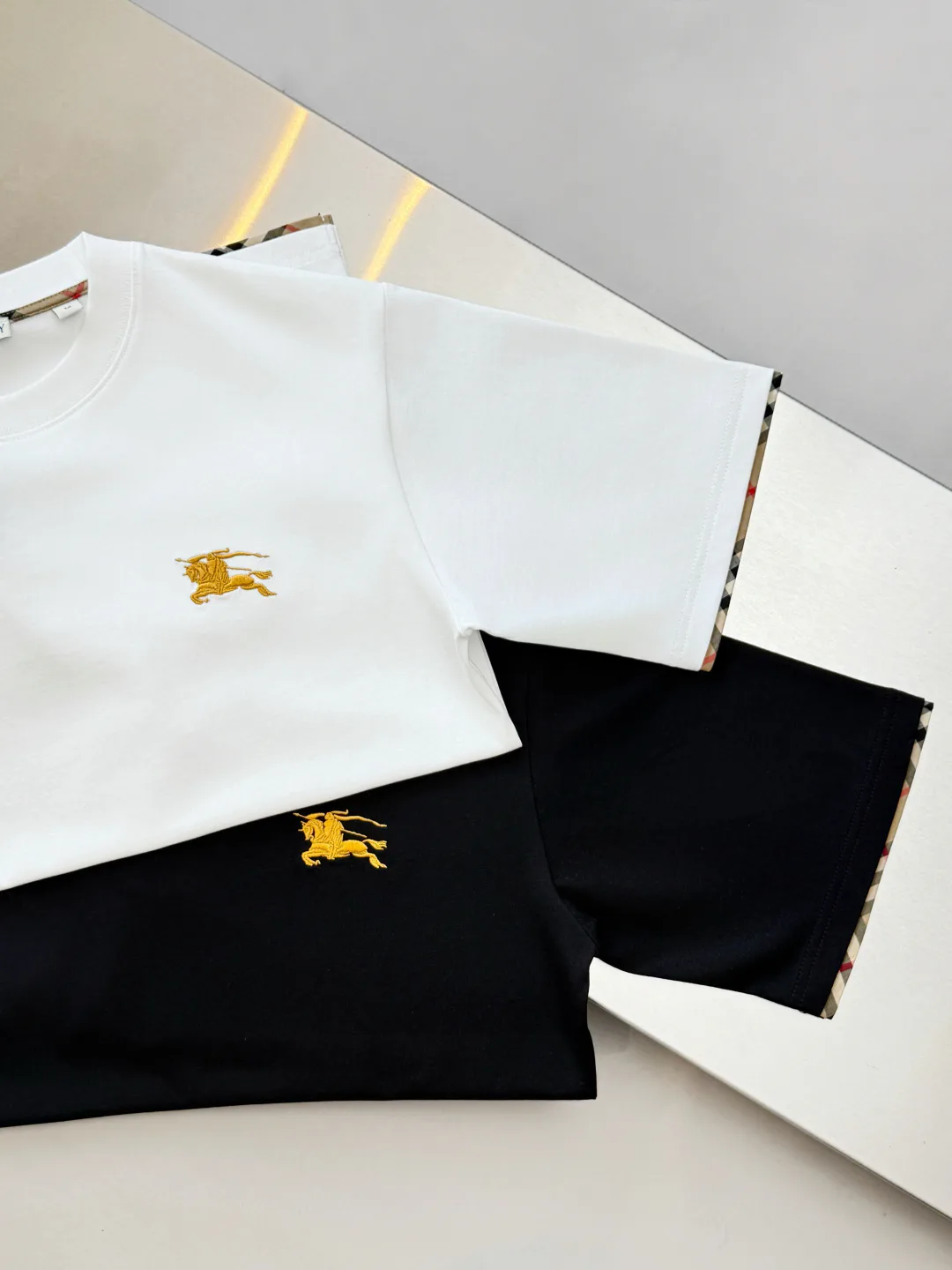 Футболки Женские Burberry 10151624