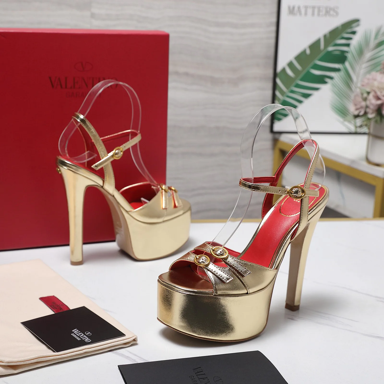 Босоножки Женские Valentino 13542426