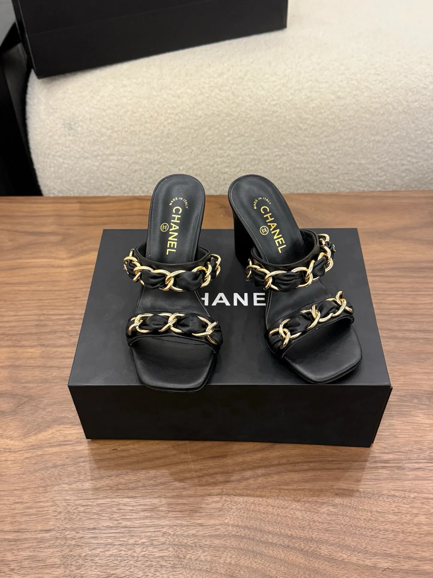 Сандалии Женские Chanel 11559249