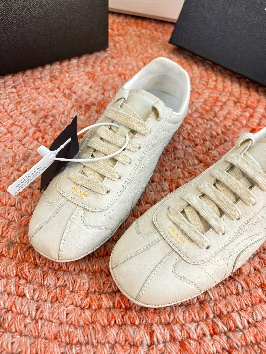 Кроссовки Женские Prada 11049163