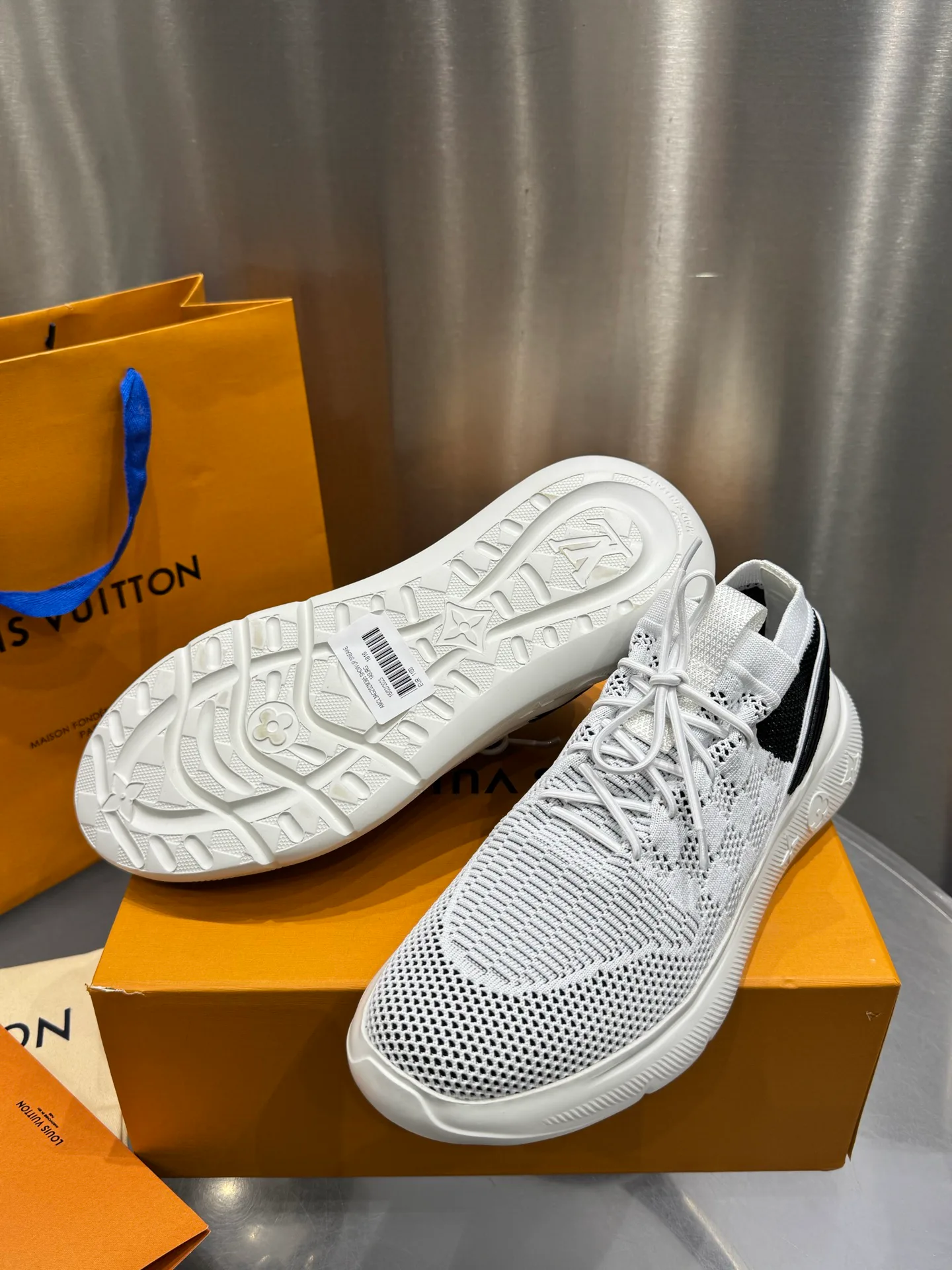 Кроссовки Мужские Louis Vuitton 23697