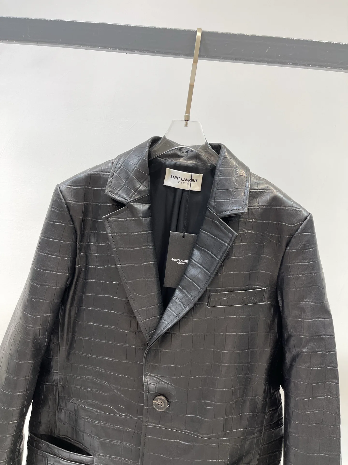 Кожаные Куртки И Дублёнки Женские Saint Laurent 12717867