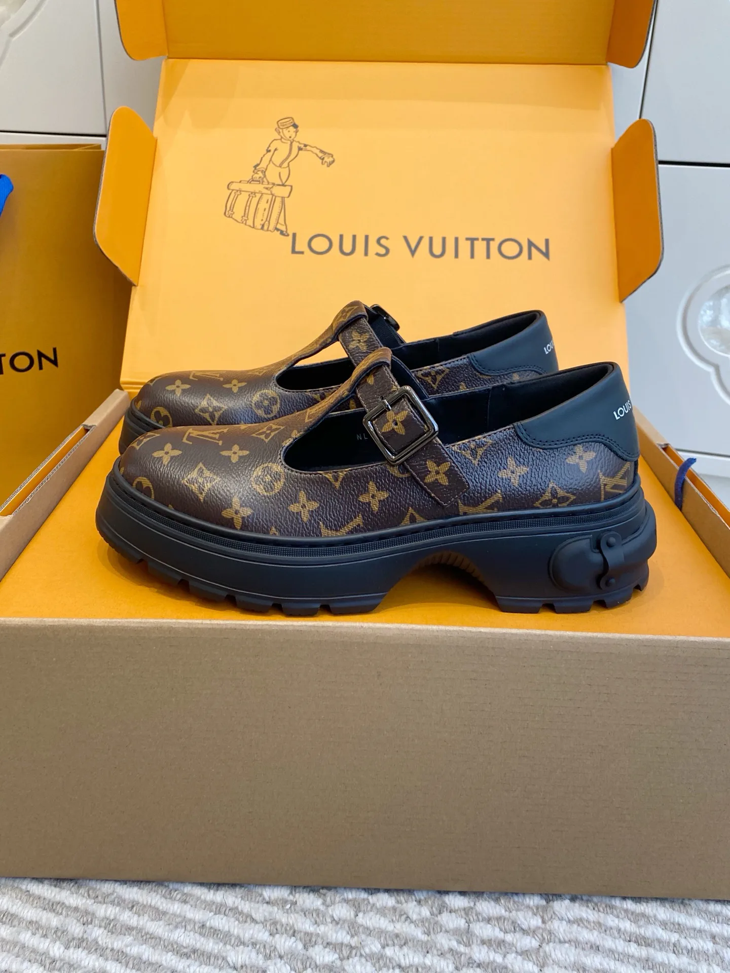 Туфли Женские Louis Vuitton 11304097