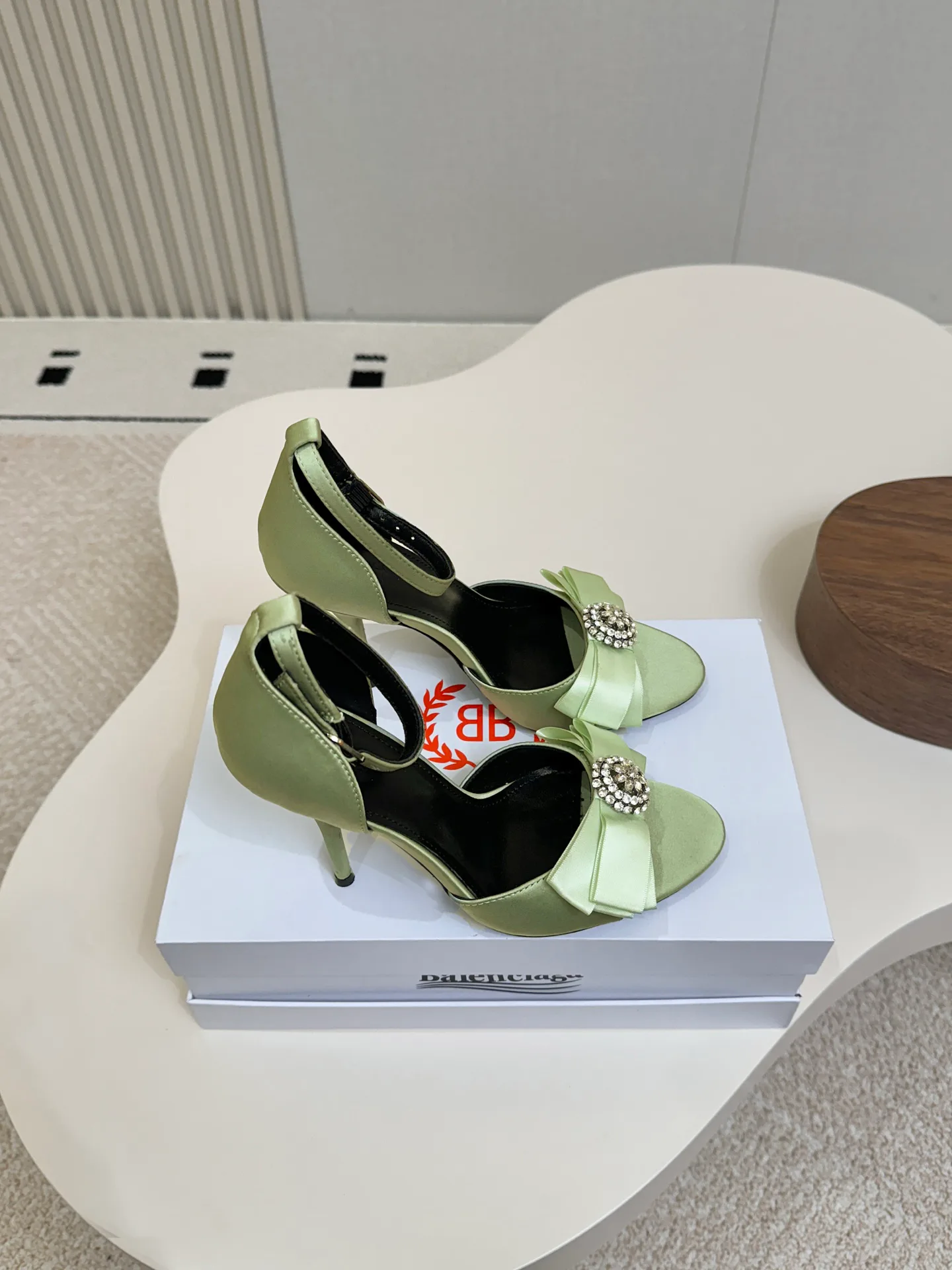 Босоножки Женские Balenciaga 18083173