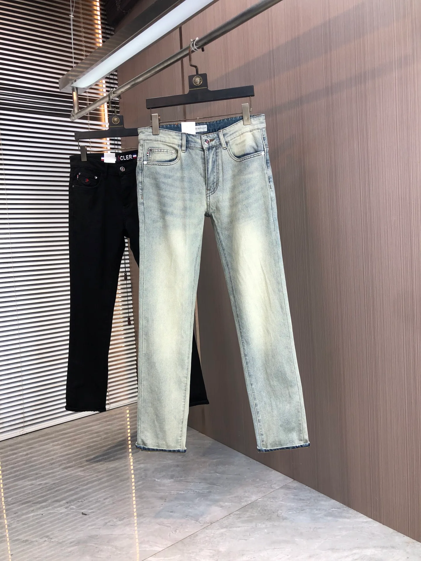 Джинсы Женские Moncler 10186826