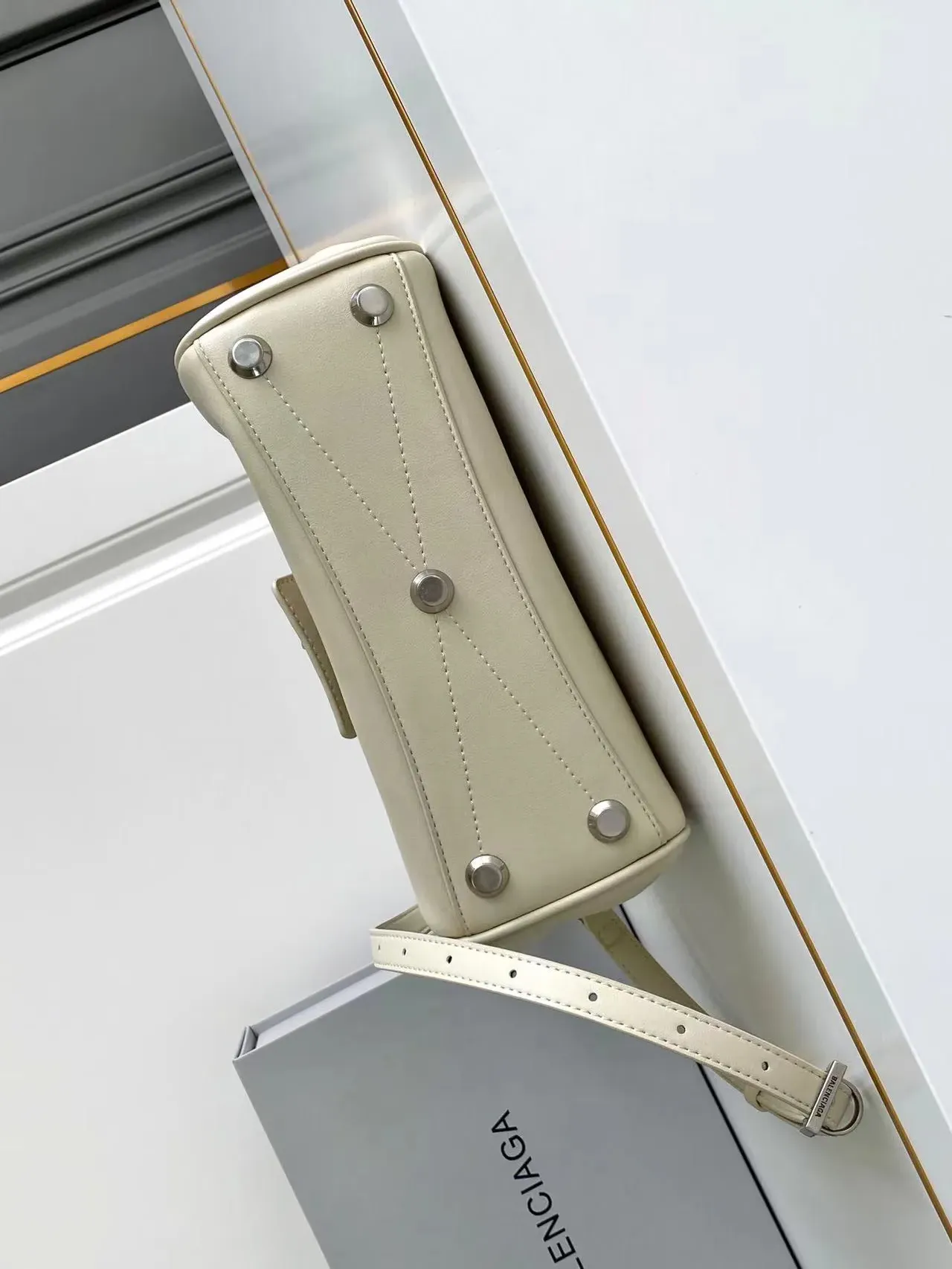 Сумки На Ремне Женские Balenciaga 84581