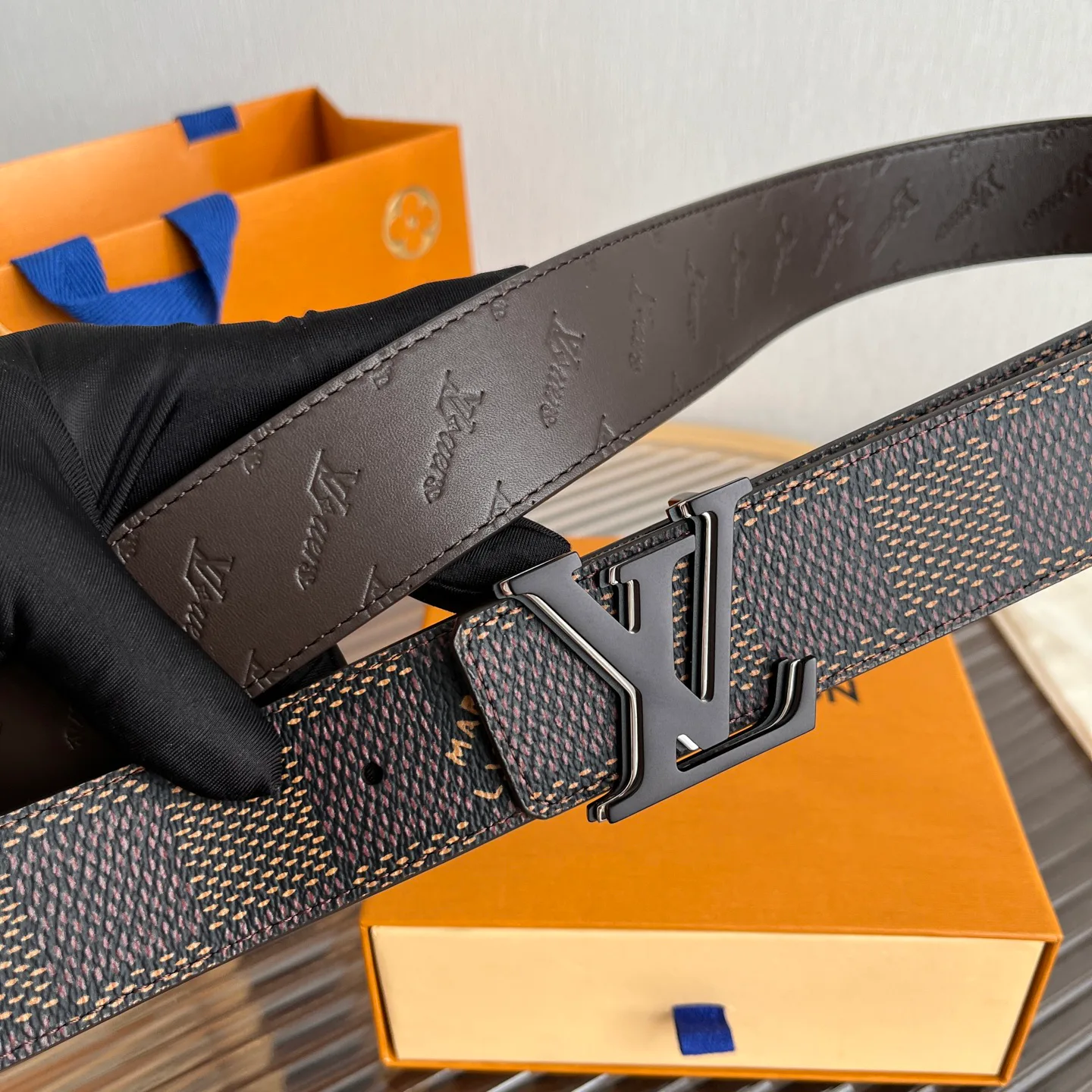 Ремни Louis Vuitton 10399064