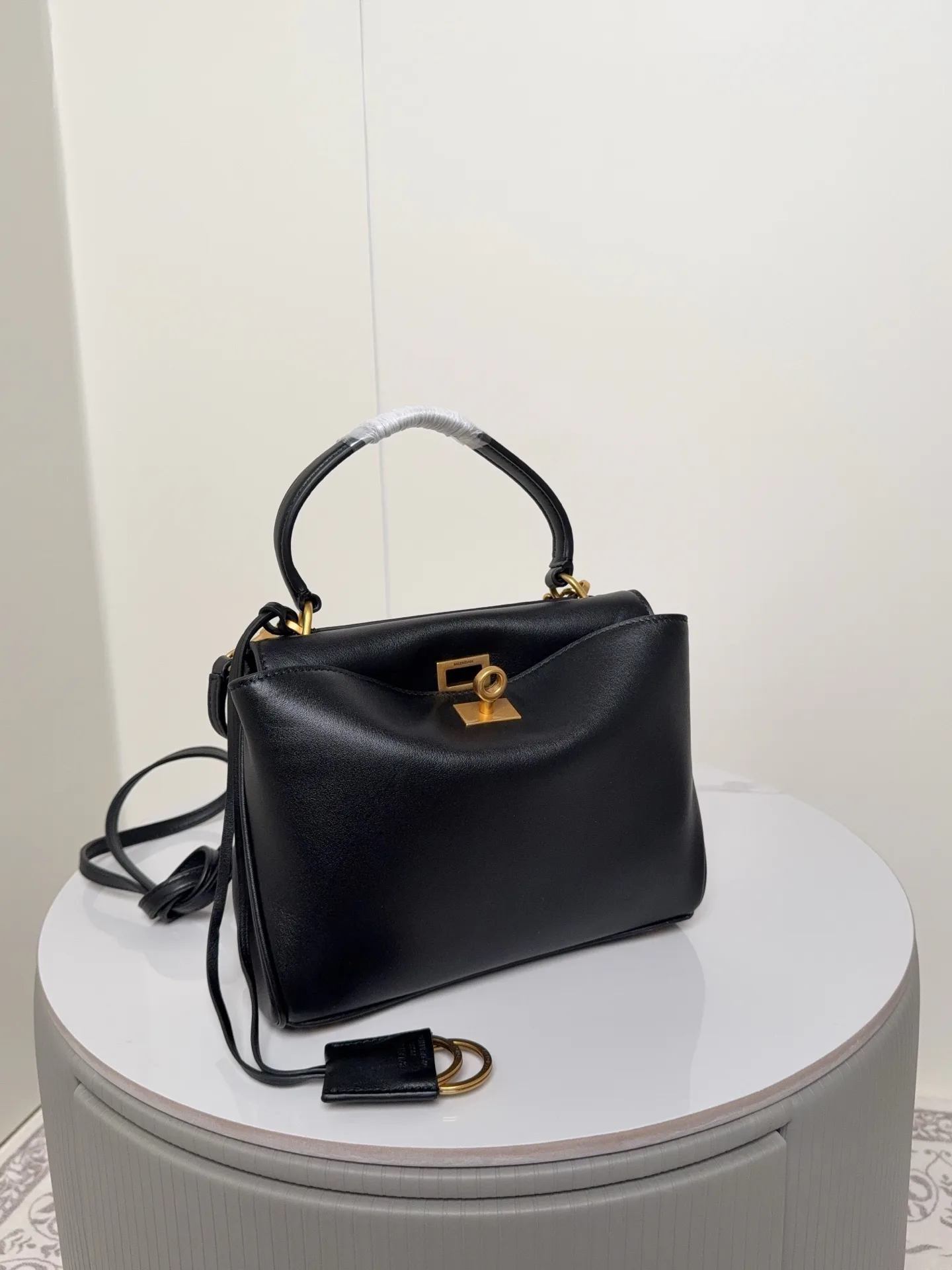 Сумки На Ремне Женские Balenciaga 1151955