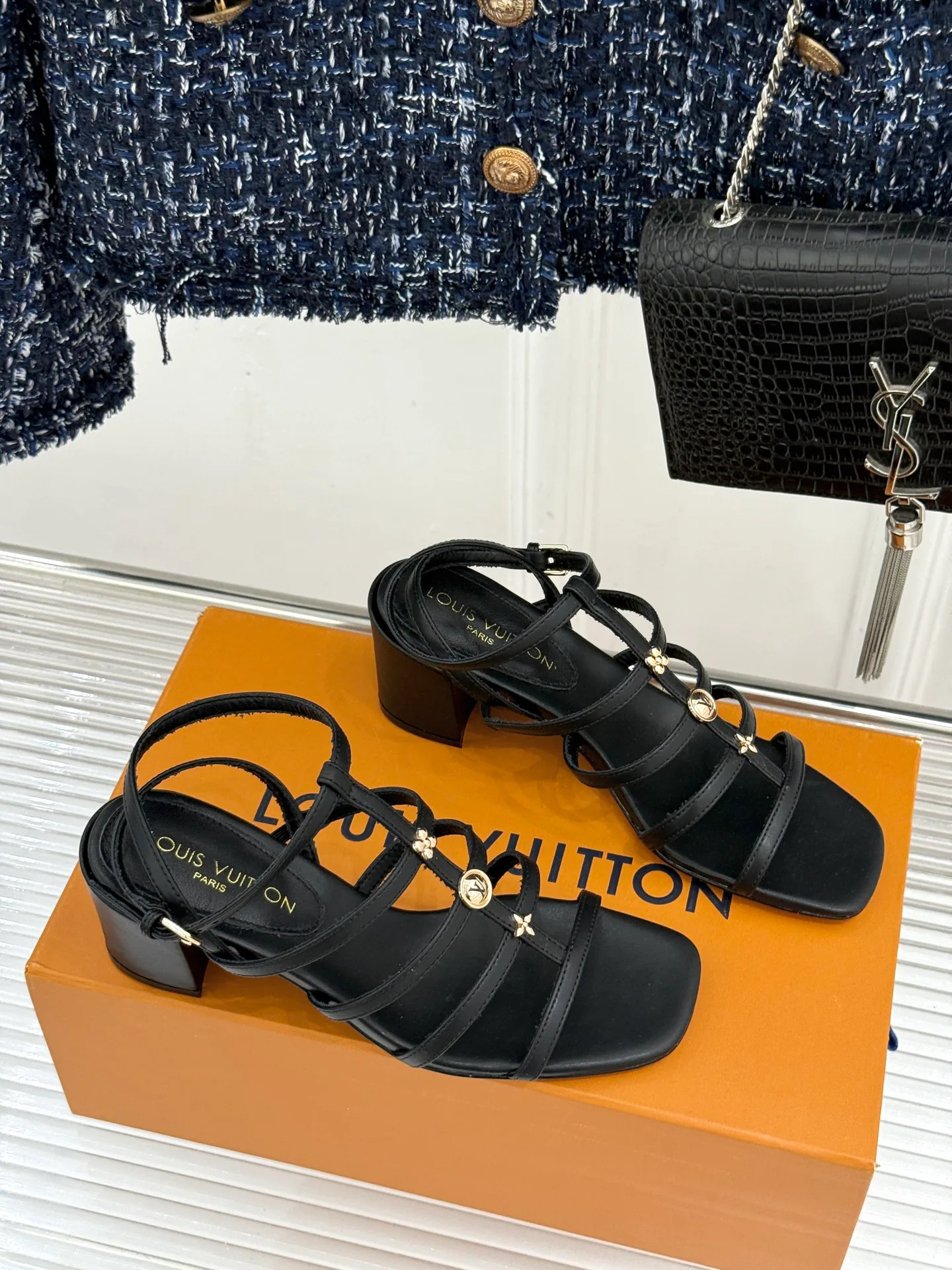 Босоножки Женские Louis Vuitton 17234886
