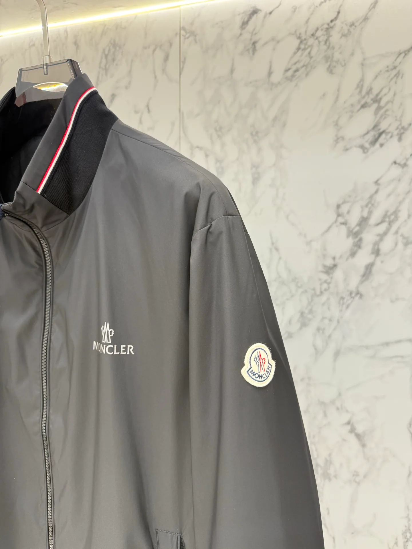 Куртки И Пуховики Мужские Moncler 17944107