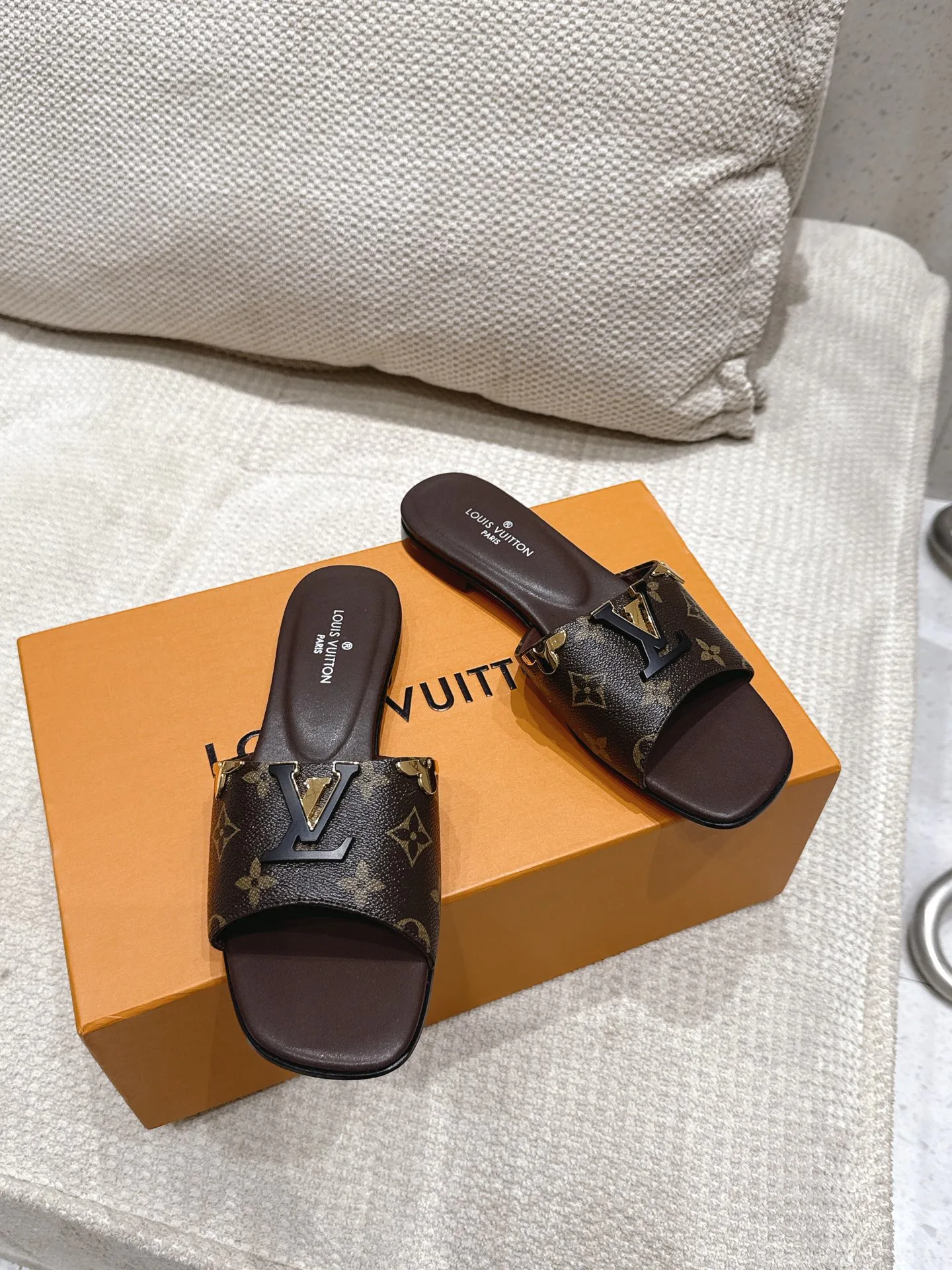 Босоножки Женские Louis Vuitton 1656887