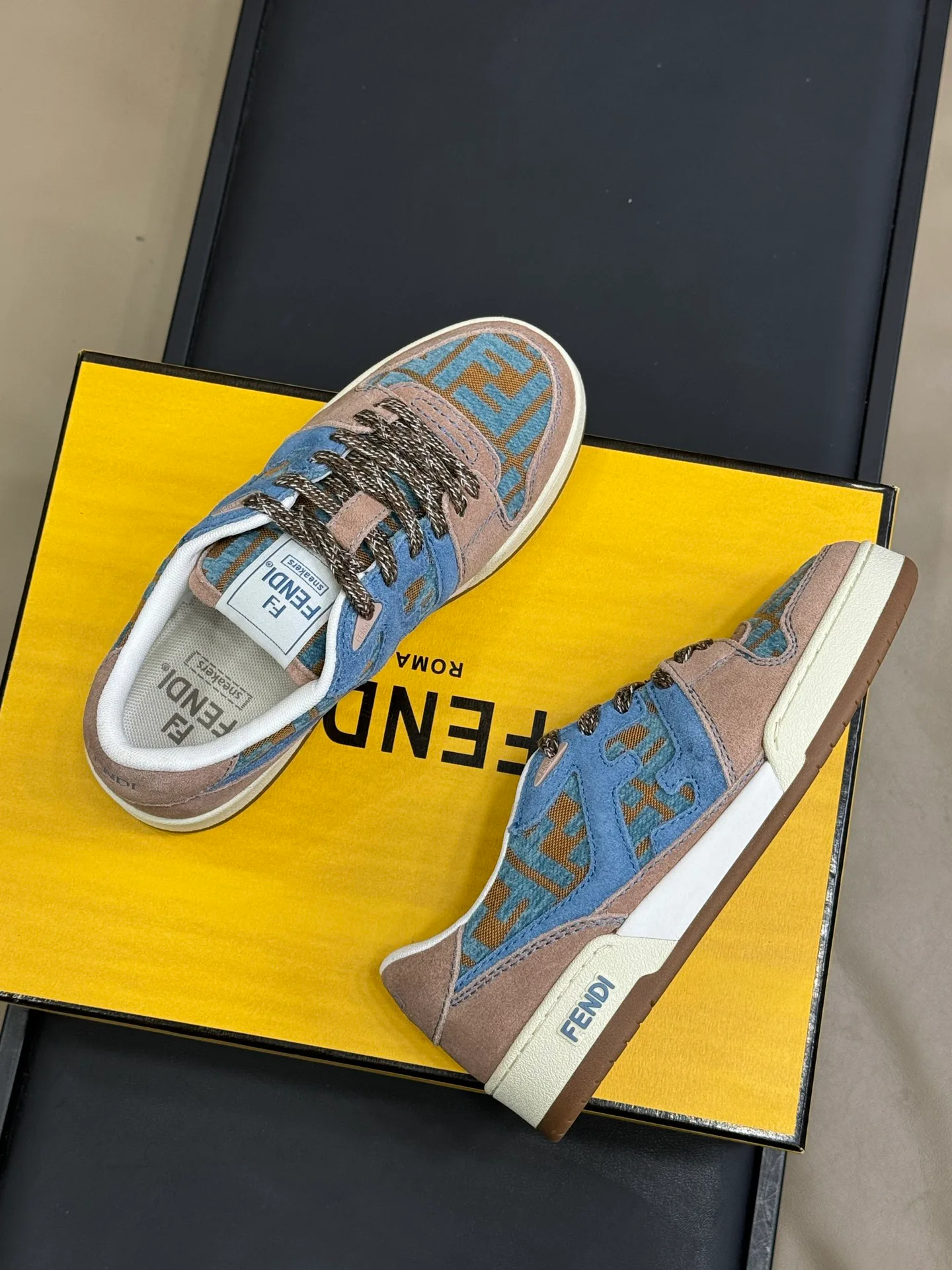 Кроссовки Мужские Fendi 12953174