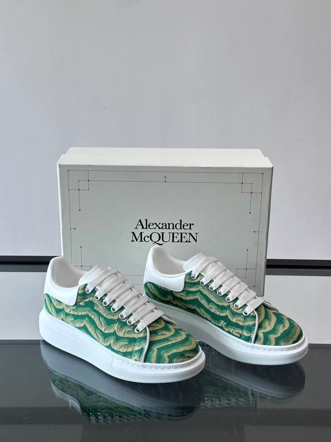 Кроссовки Женские Alexander Mcqueen 11170736