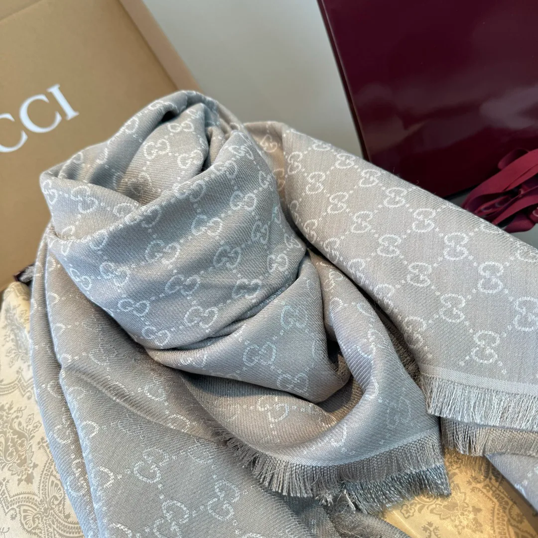 Шарфы Gucci 18275078