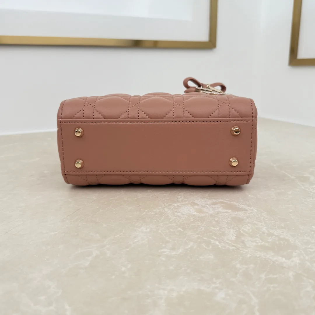 Классические Сумки Женские Christian Dior 18116220