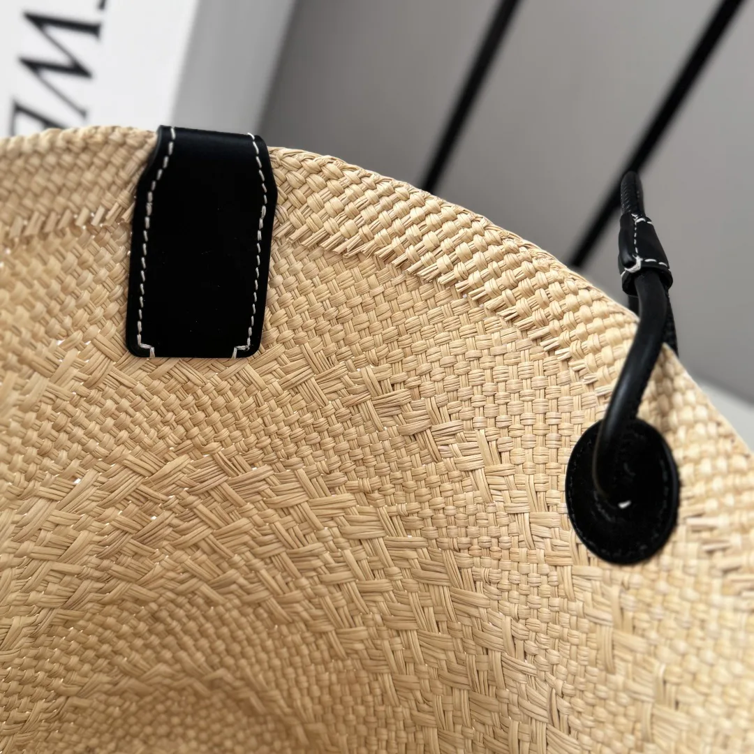 Классические Сумки Женские Loewe 16898692
