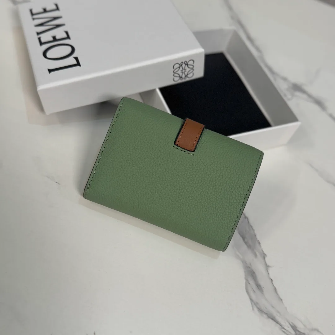 Клатчи Женские Loewe 17502824