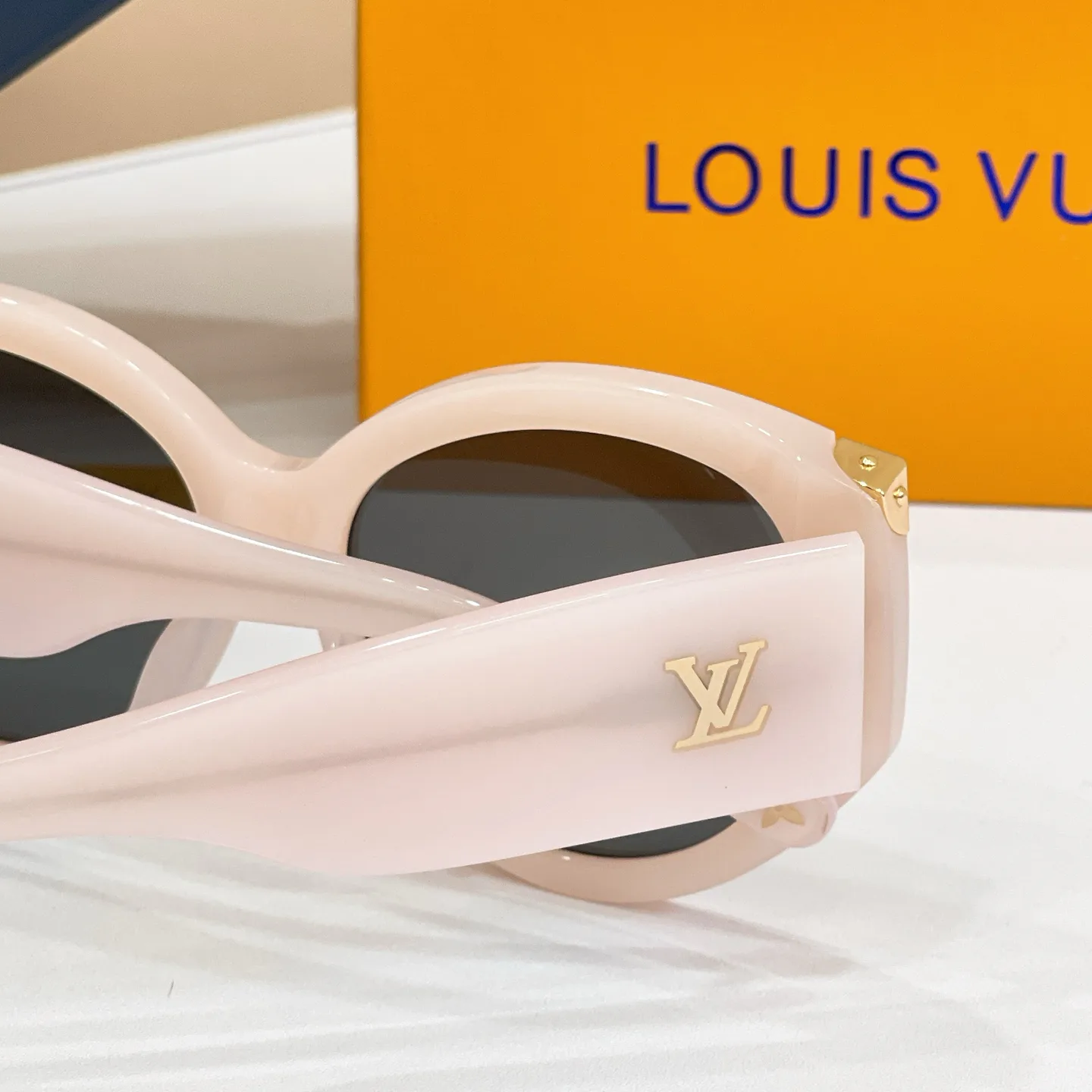 Очки Louis Vuitton 17495881