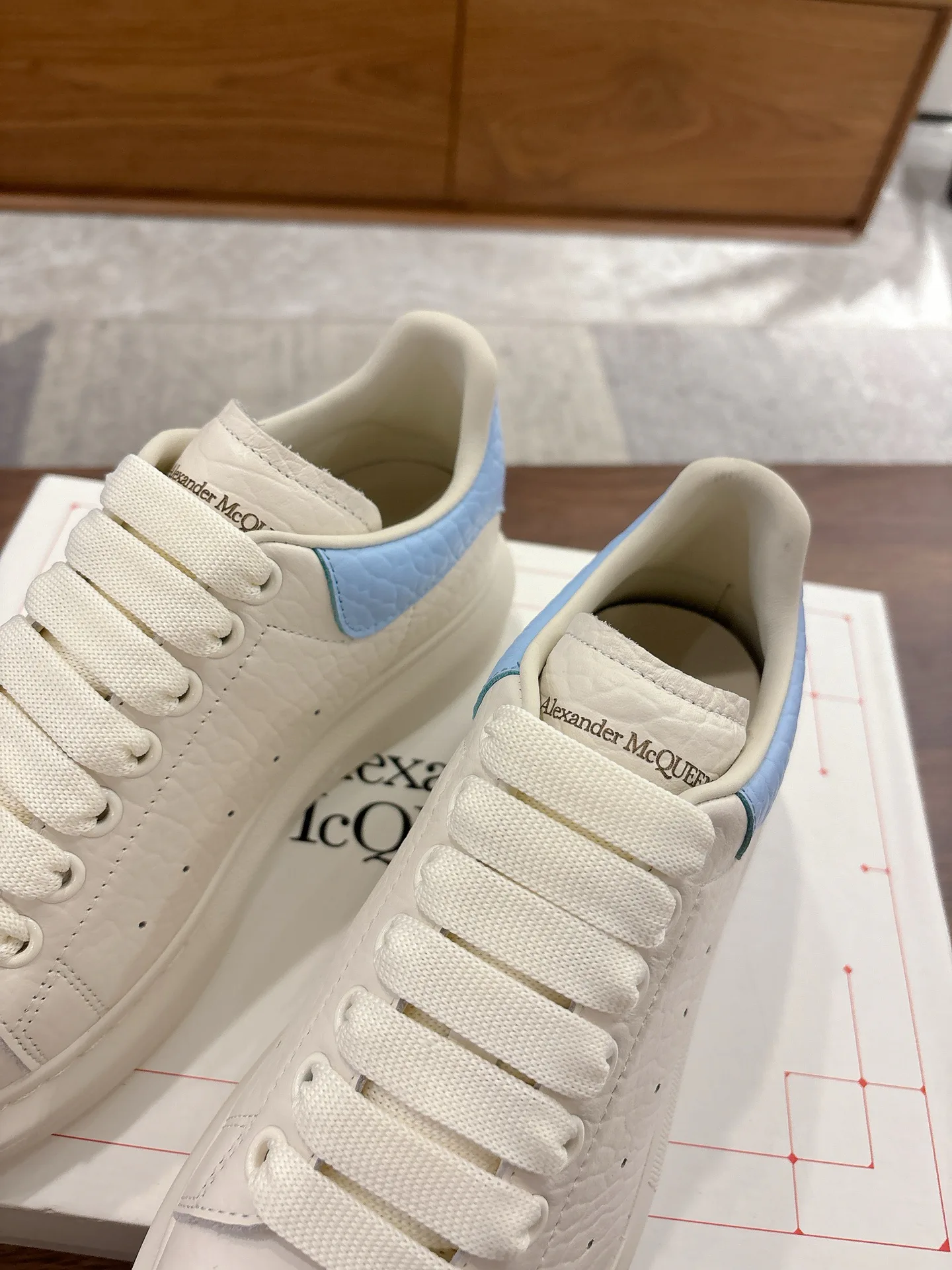 Кроссовки Женские Alexander Mcqueen 3500464