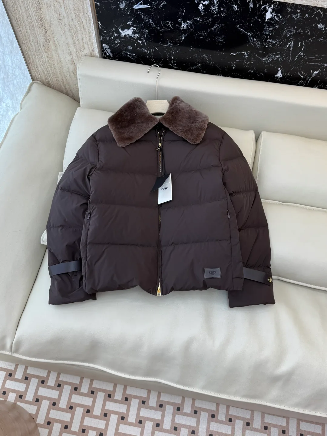 Куртки И Пуховики Женские Fendi 19572374