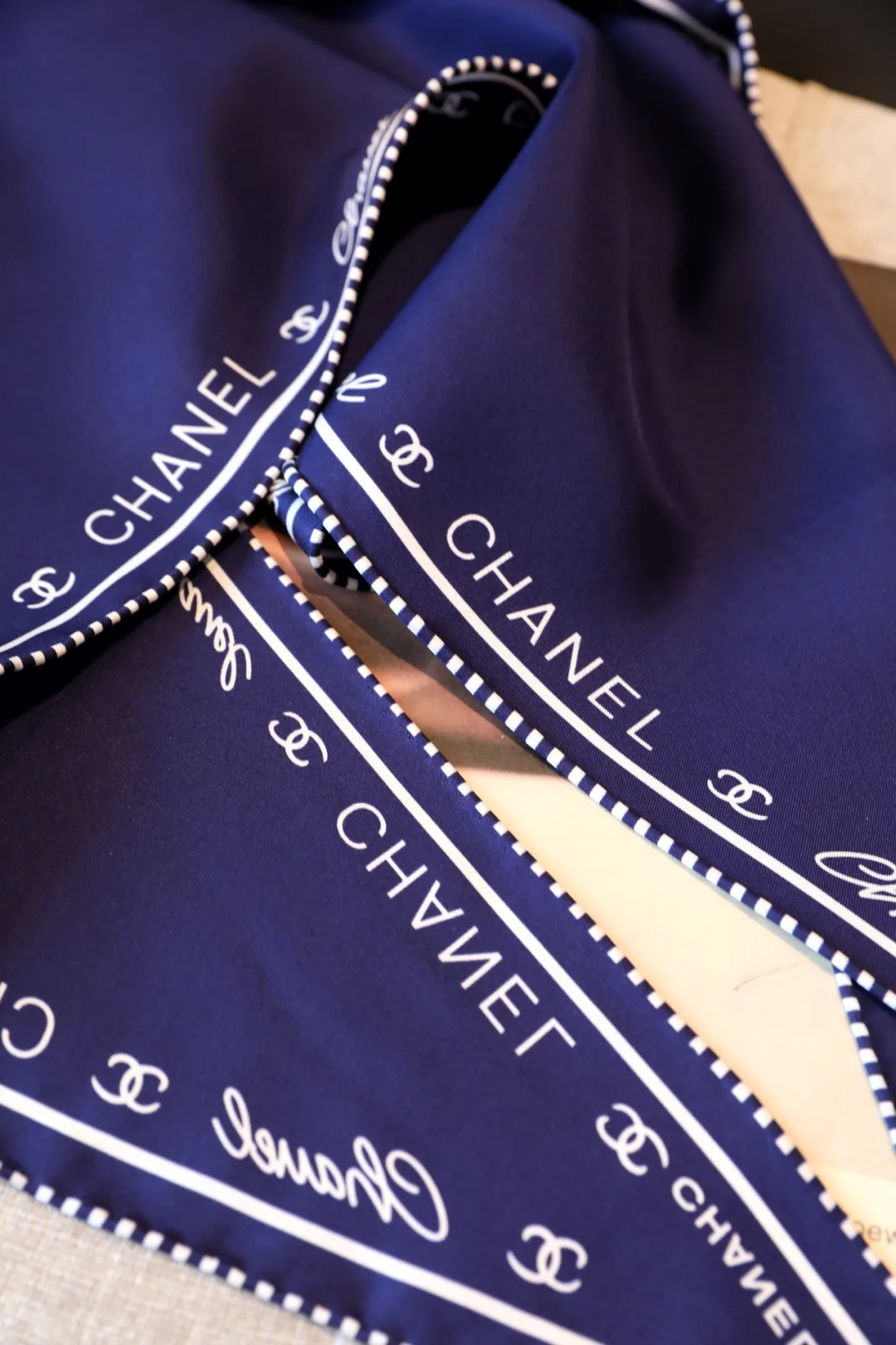 Платки Chanel 12794595