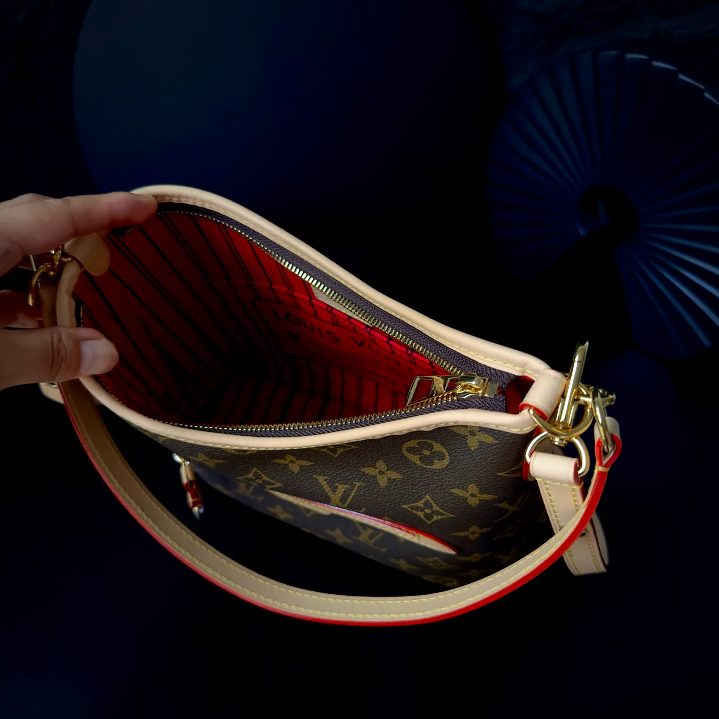 Классические Сумки Женские Louis Vuitton 18170512