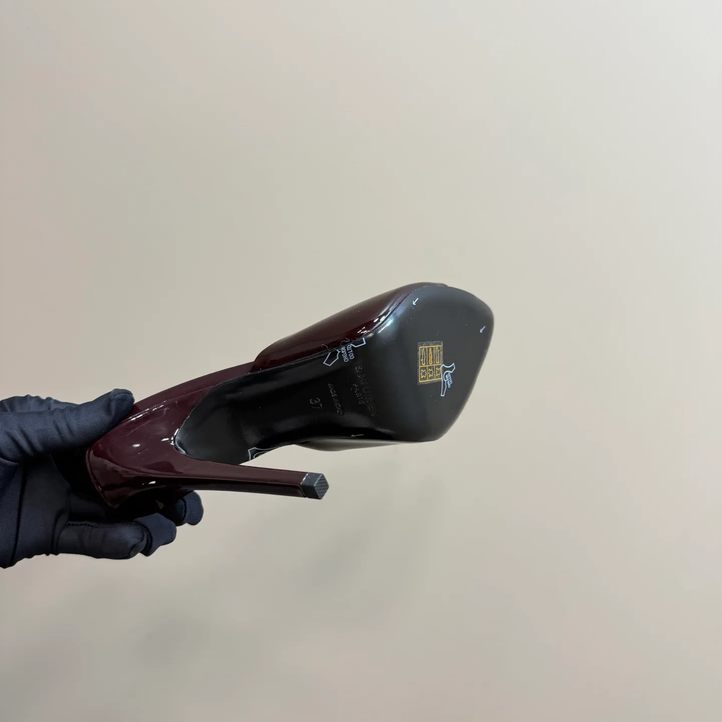 Босоножки Женские Saint Laurent 20990