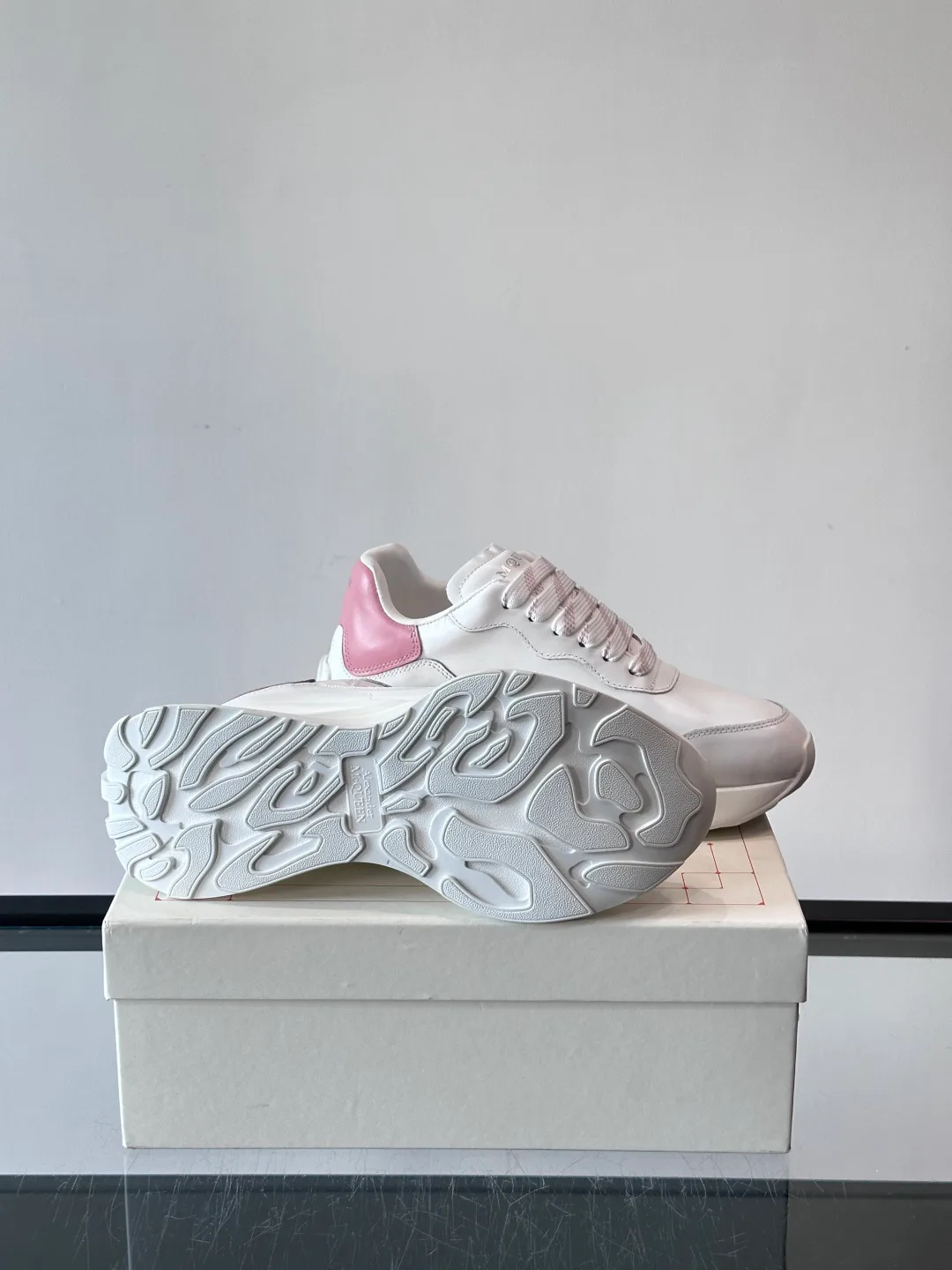 Кроссовки Женские Alexander Mcqueen 469773