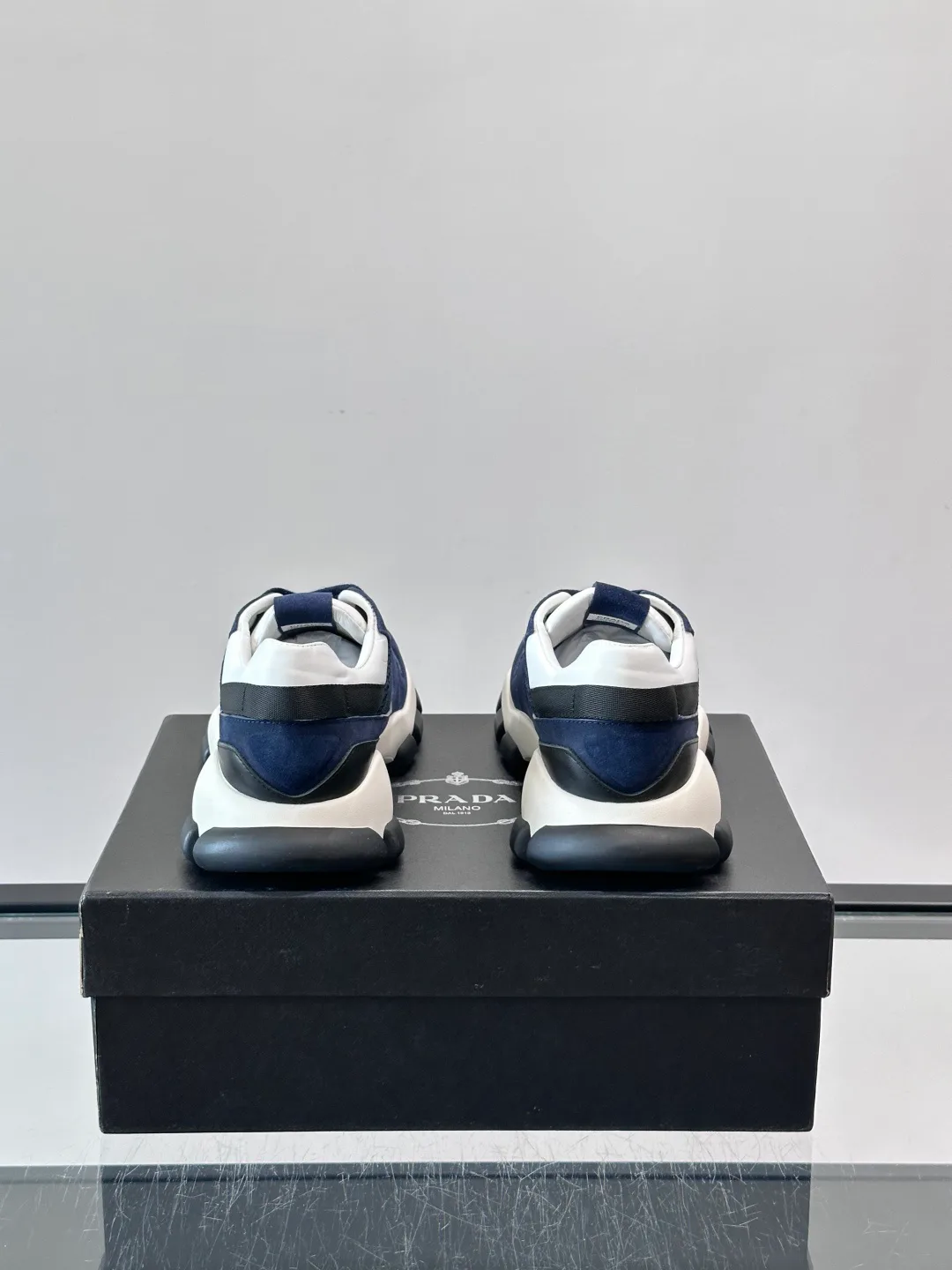 Кроссовки Мужские Prada 17498048