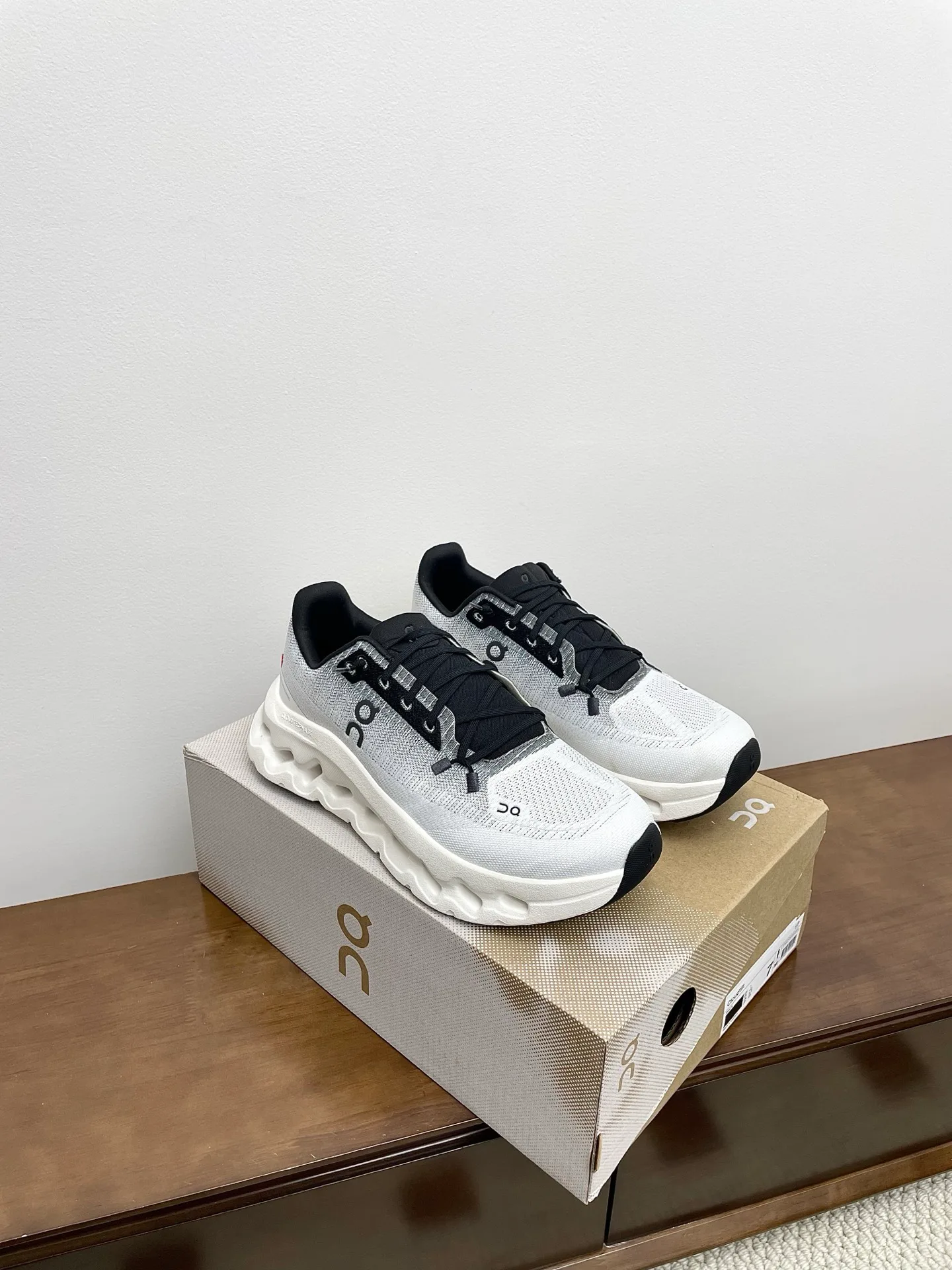 Кроссовки Женские Loewe 3675798